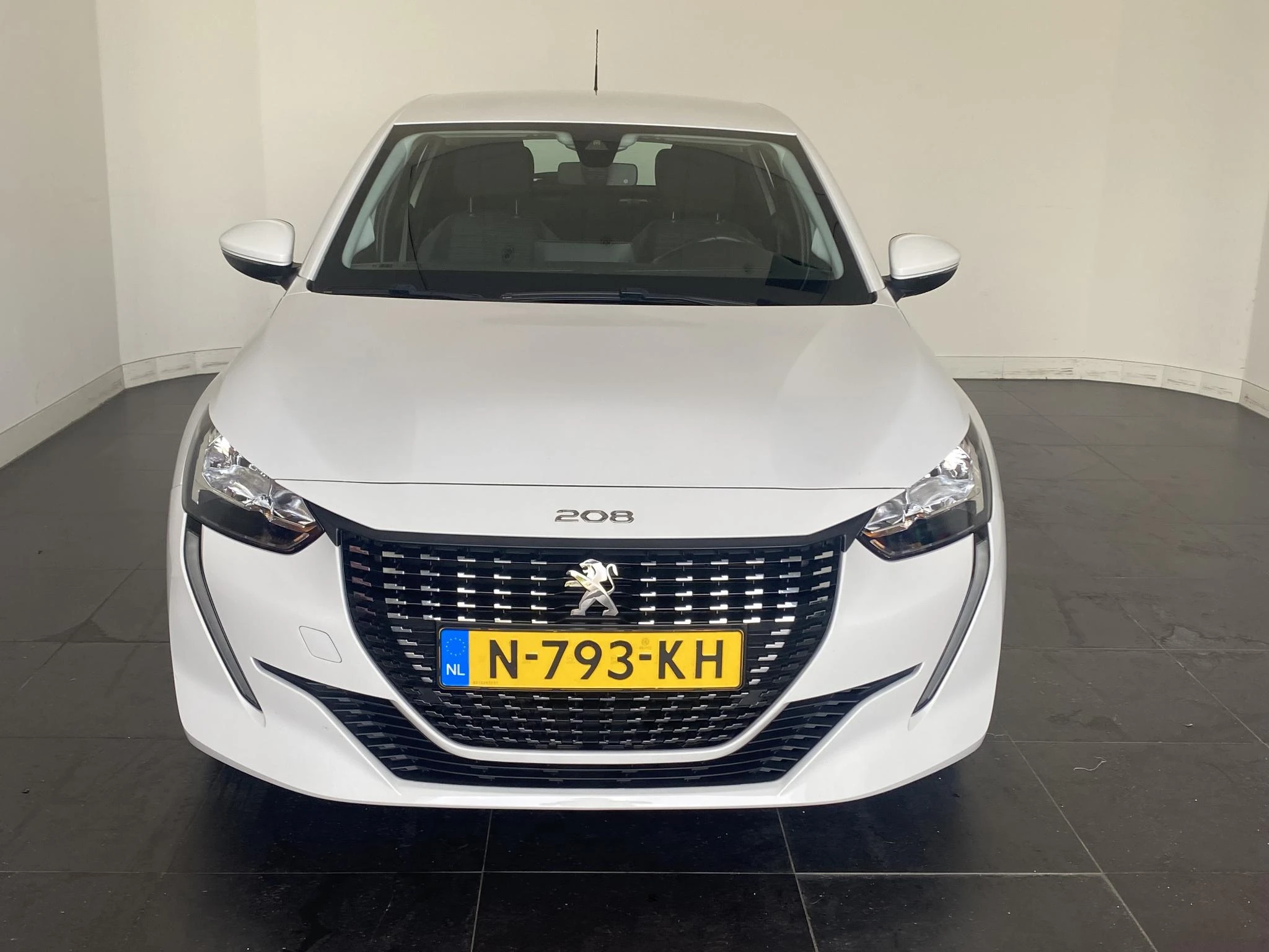 Peugeot-208-image-2