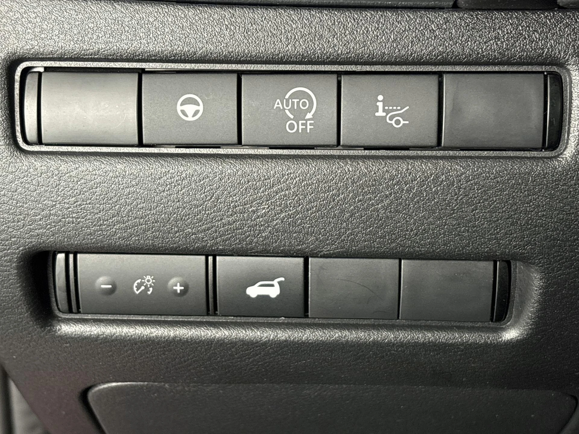 Nissan-QASHQAI-image-14