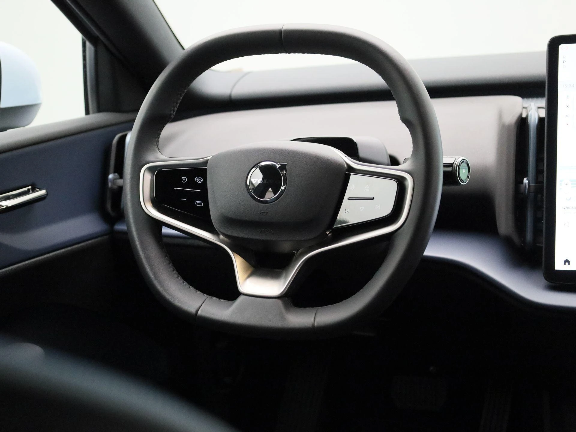 Volvo-EX30-image-11