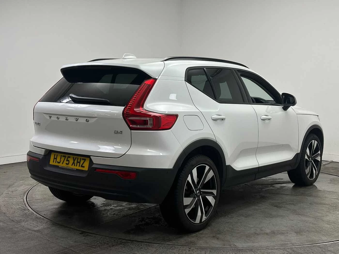 Volvo-XC40-image-3