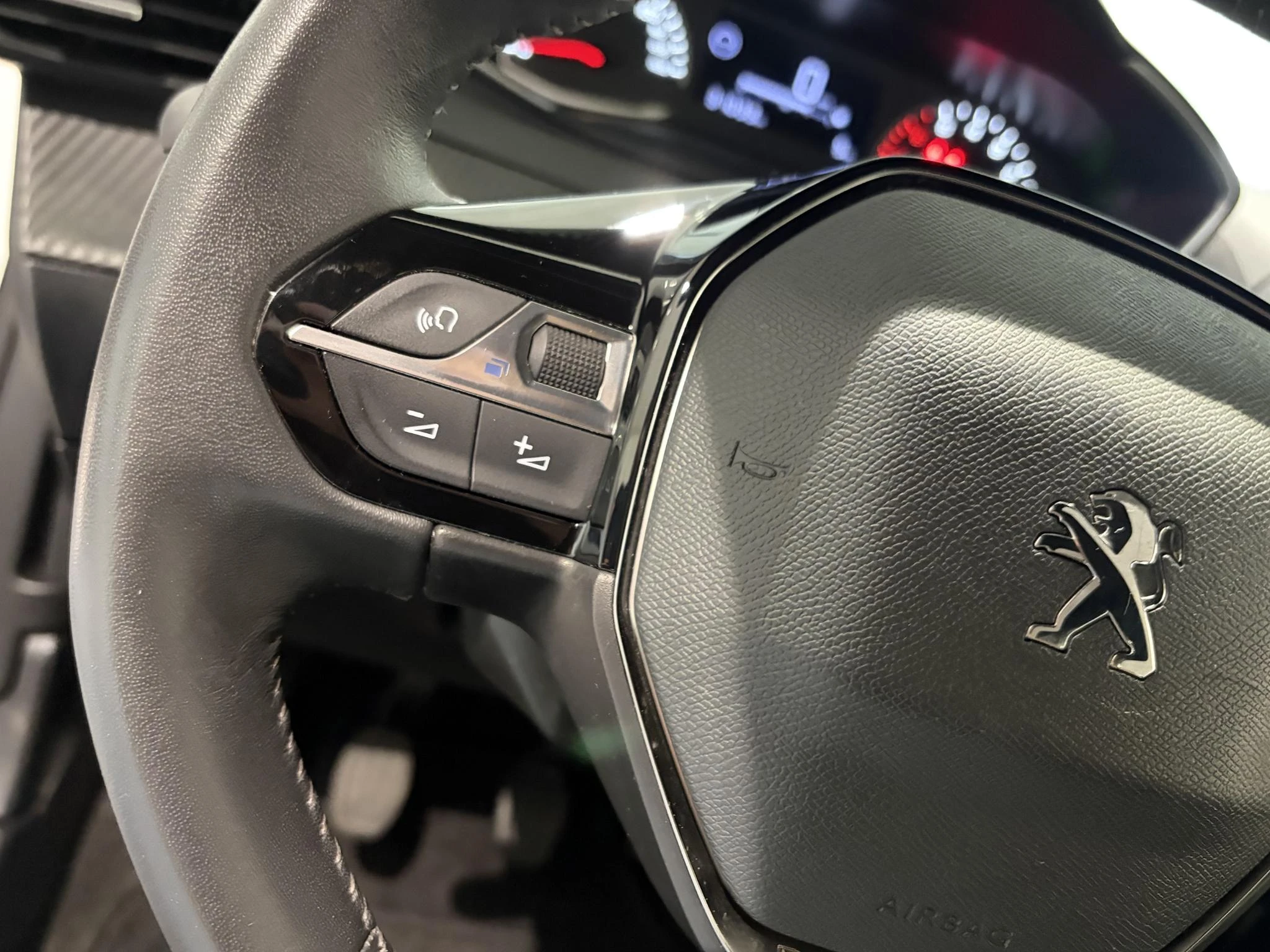 Peugeot-2008-image-10