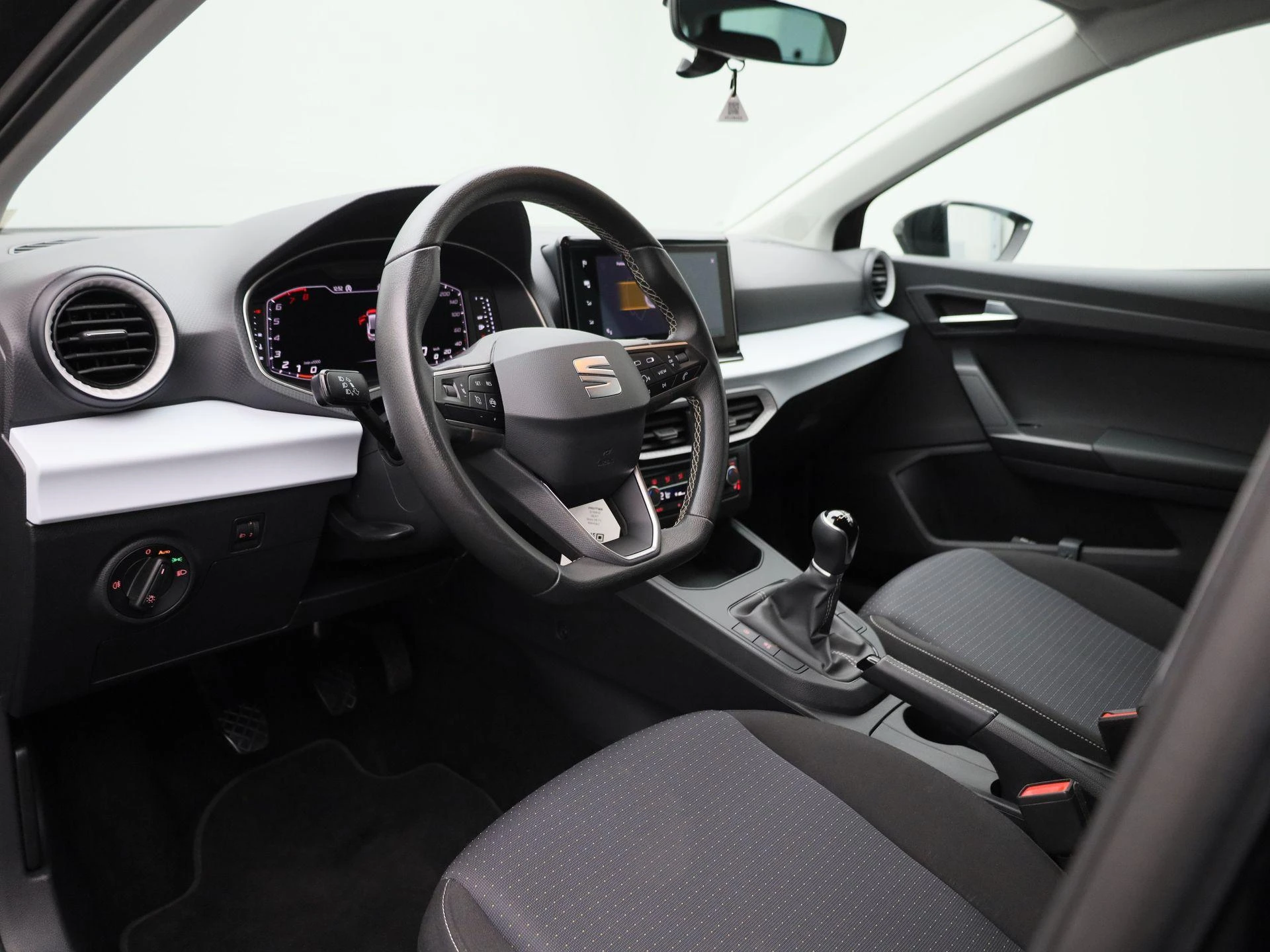 SEAT-Ibiza-image-28