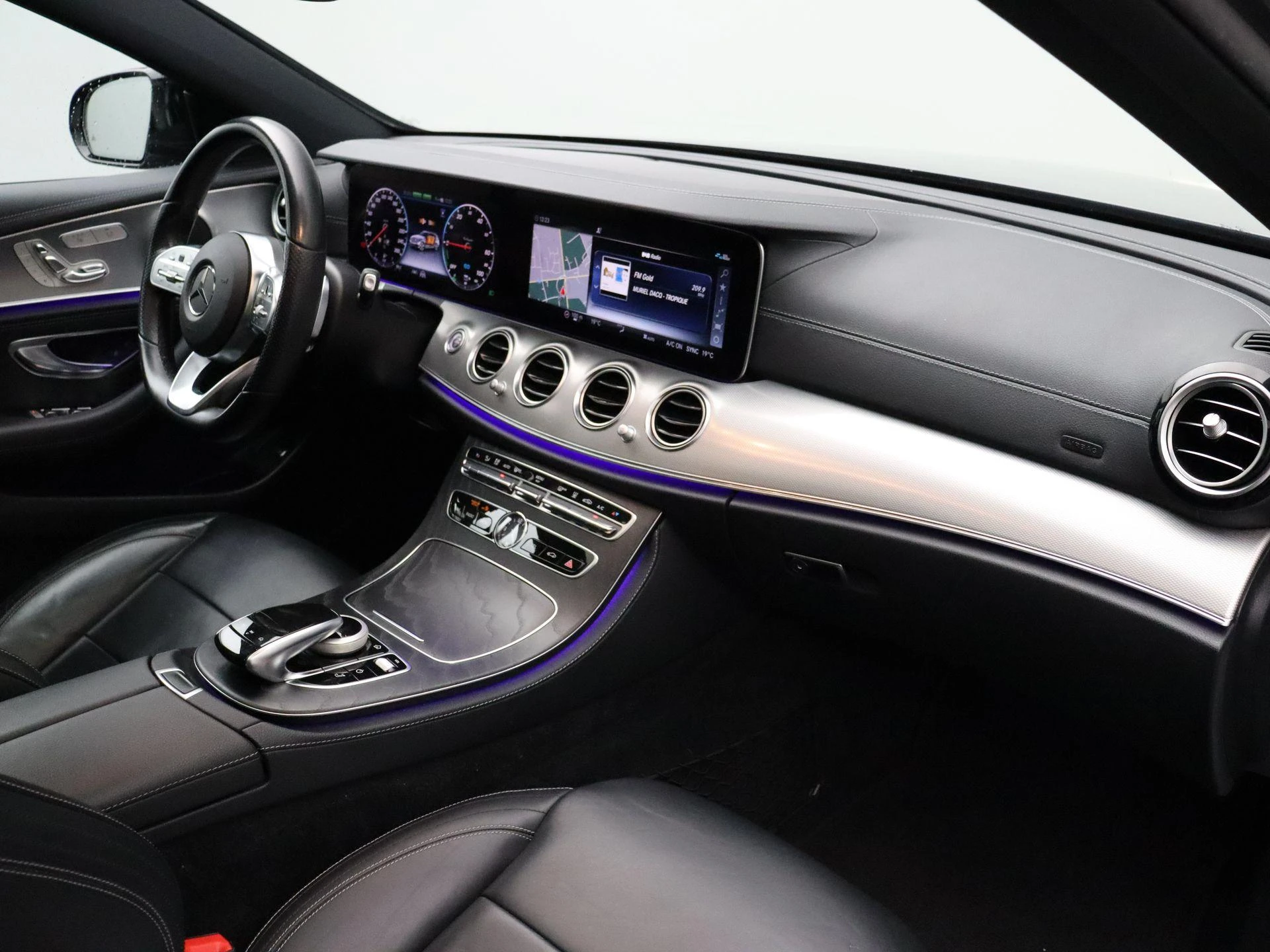 Mercedes-Benz-Classe E-image-29