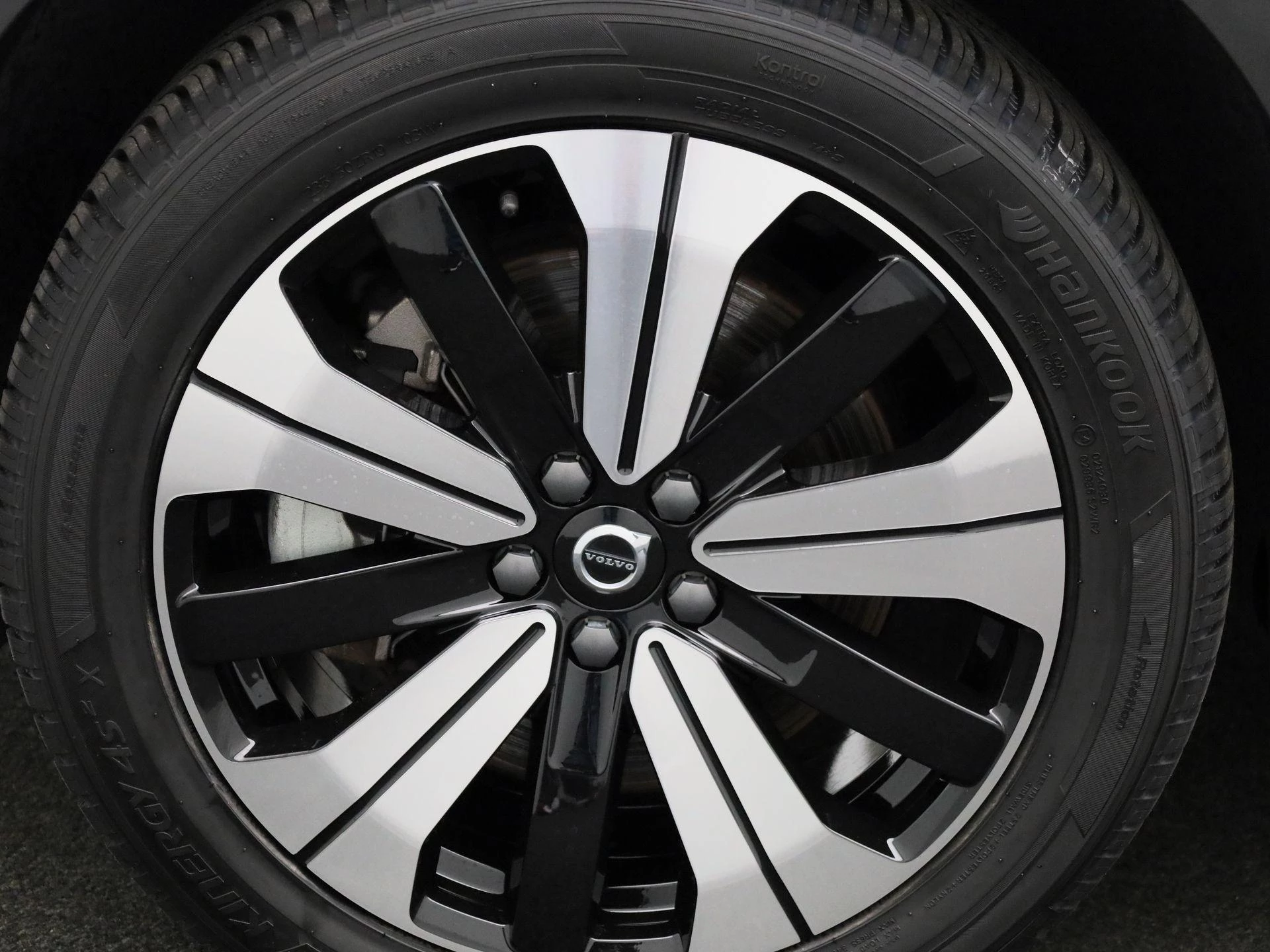 Volvo XC40 Recharge Core