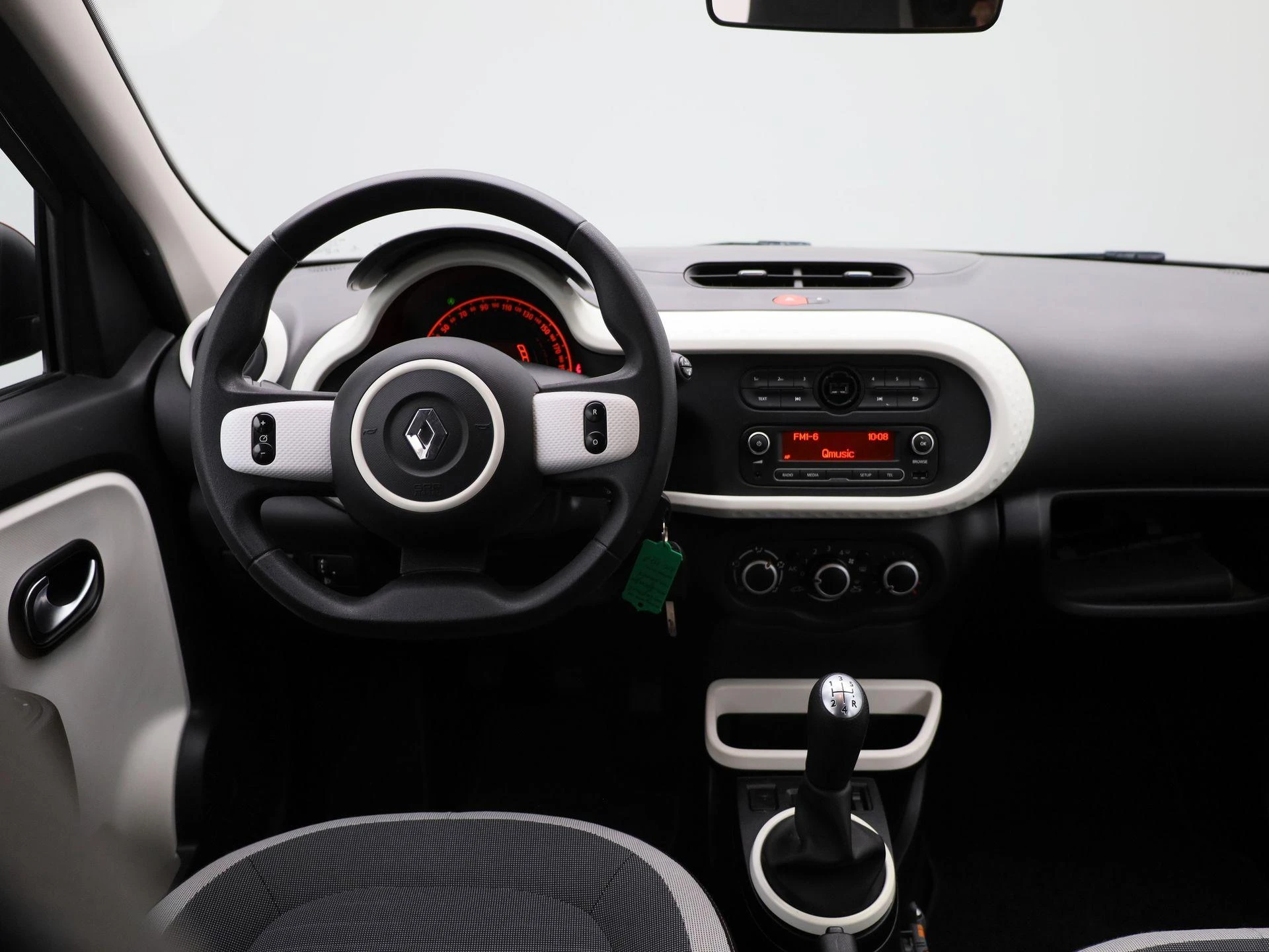Renault-Twingo-image-6