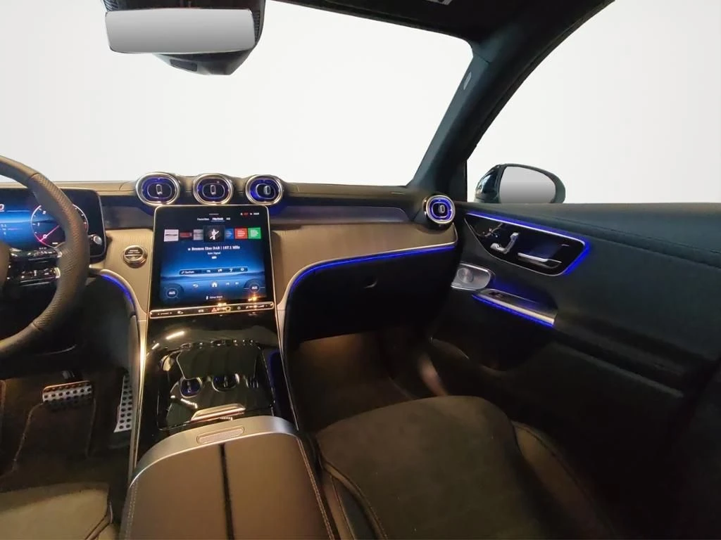 Mercedes-Benz-GLC 300 d-image-17