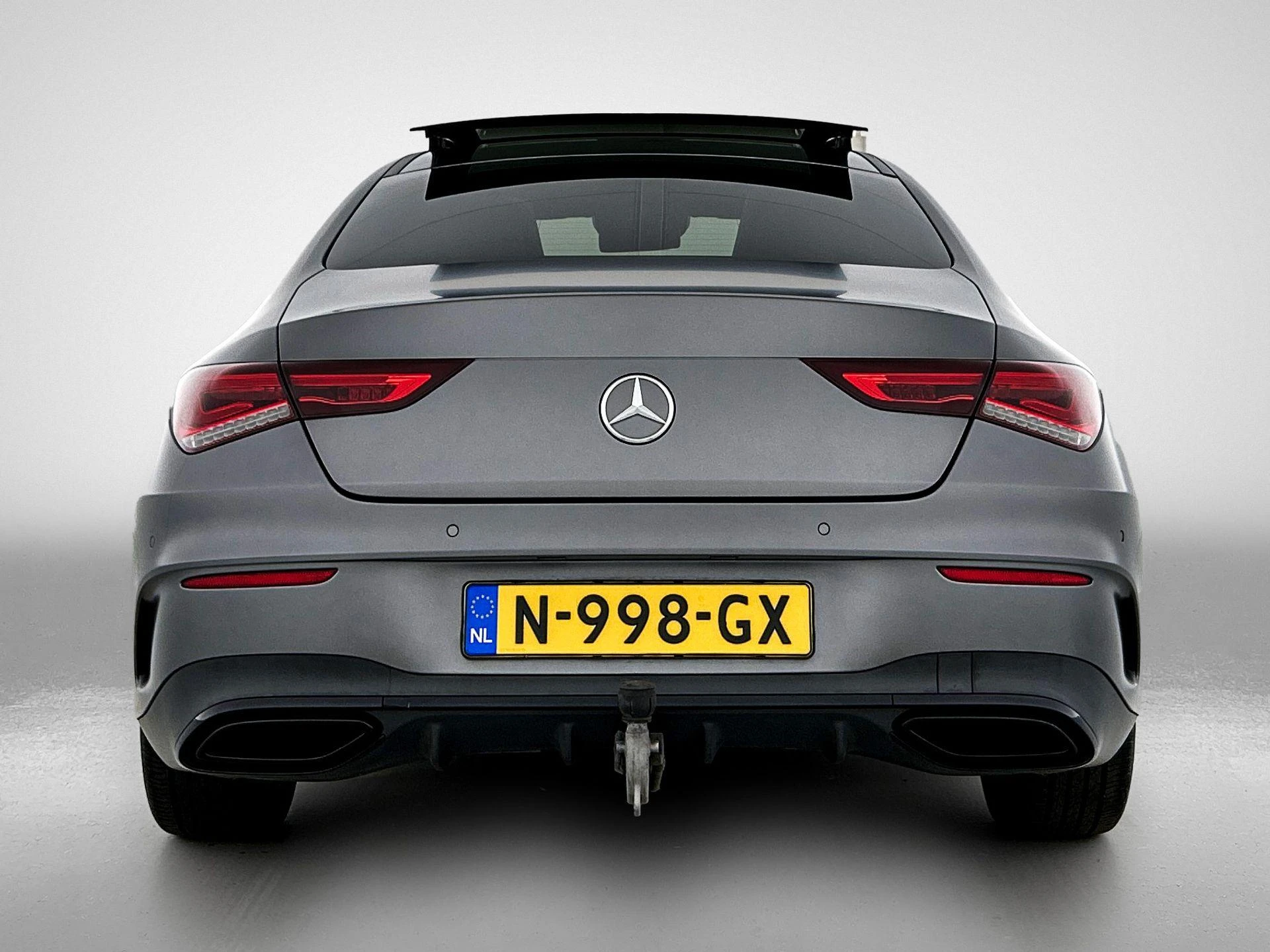 Mercedes-Benz-CLA-image-2