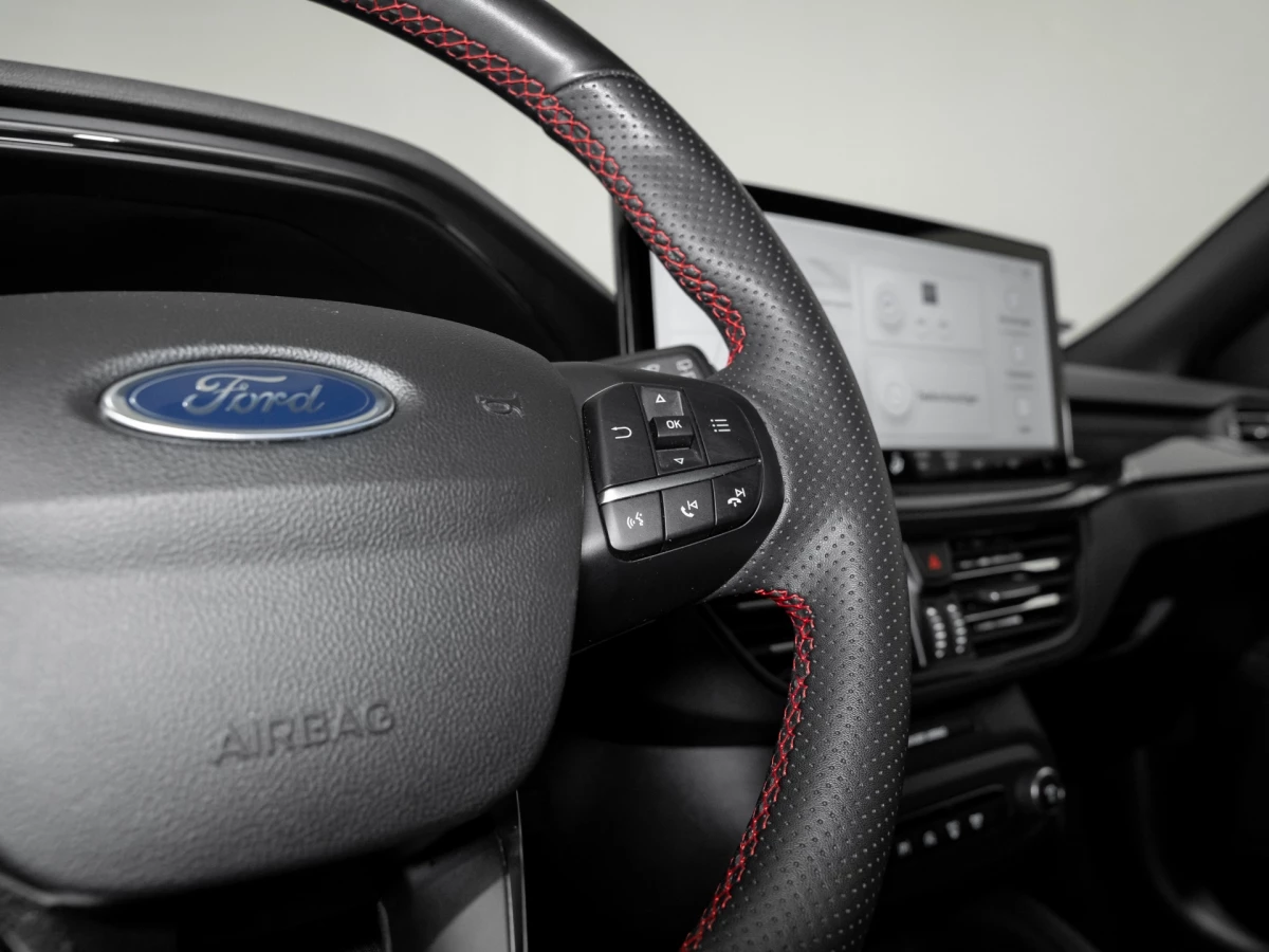 Ford Focus ST-Line X Turnier*AHK*ACC*HUD*KAM*NAVI*WINTER-PKT.
