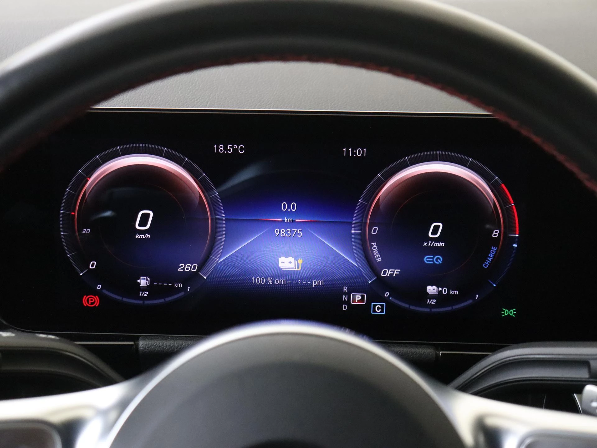 Mercedes-Benz-GLA-image-11