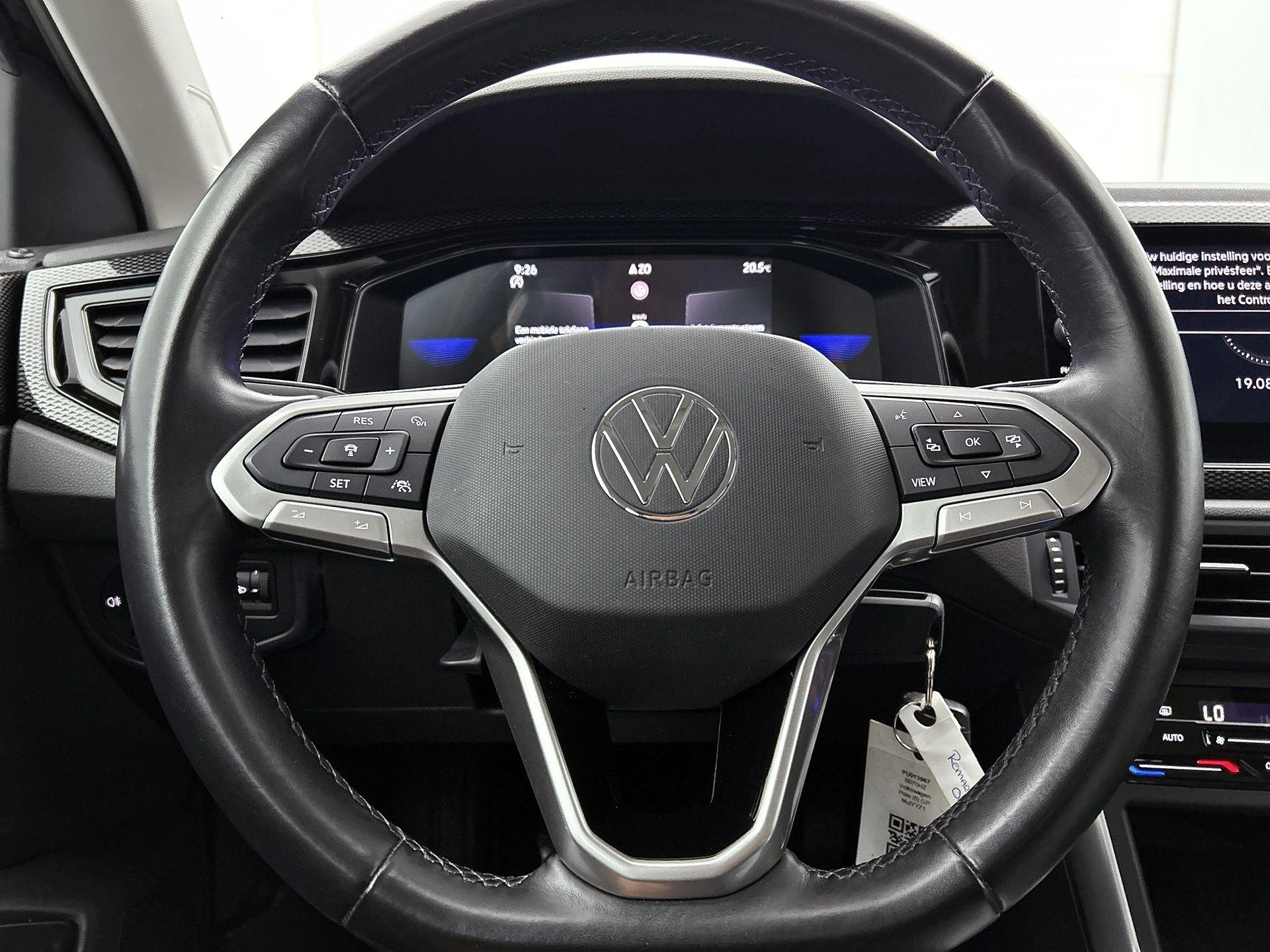 Volkswagen-Polo-image-29