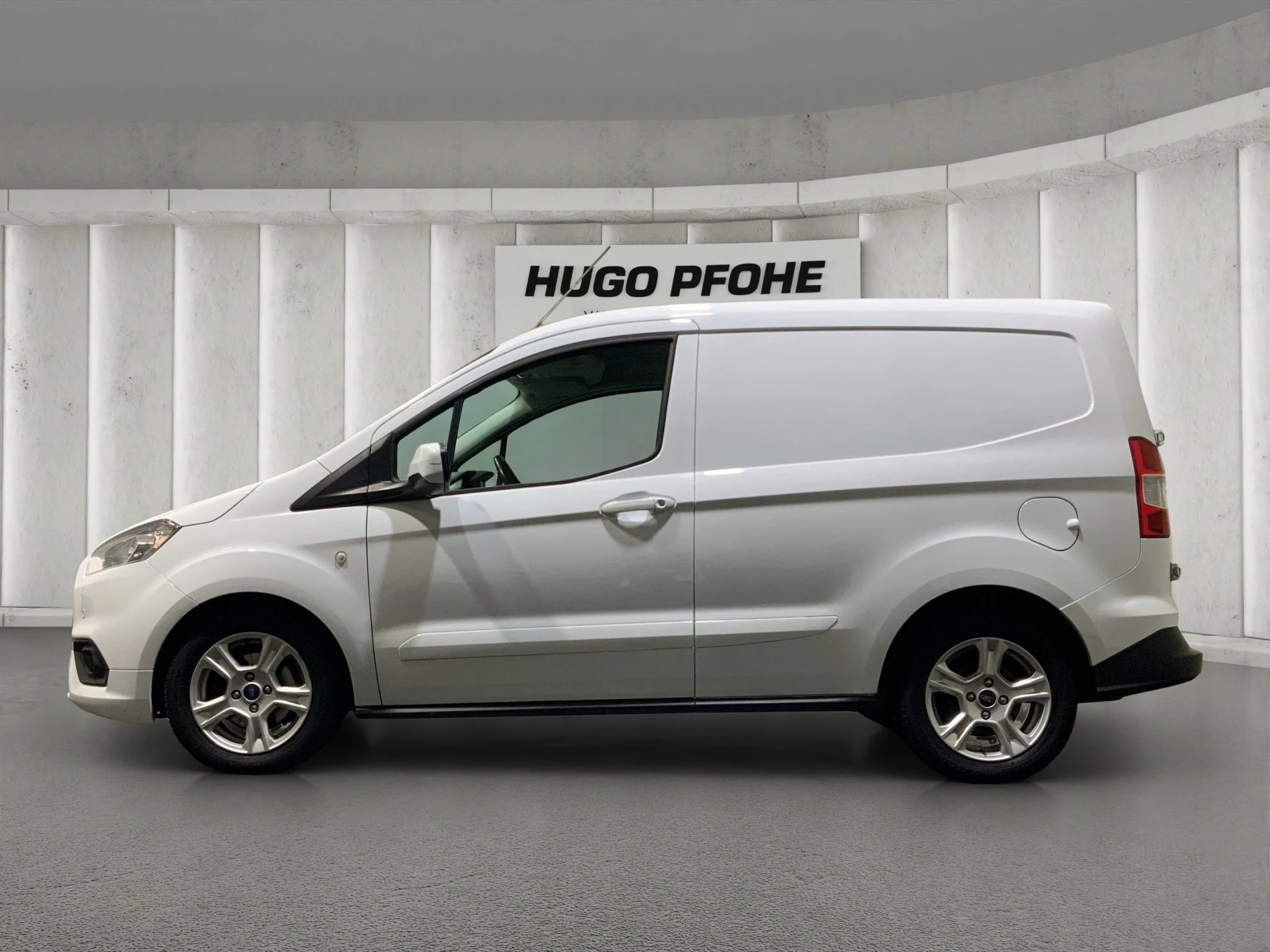 Ford-Transit Courier-image-1