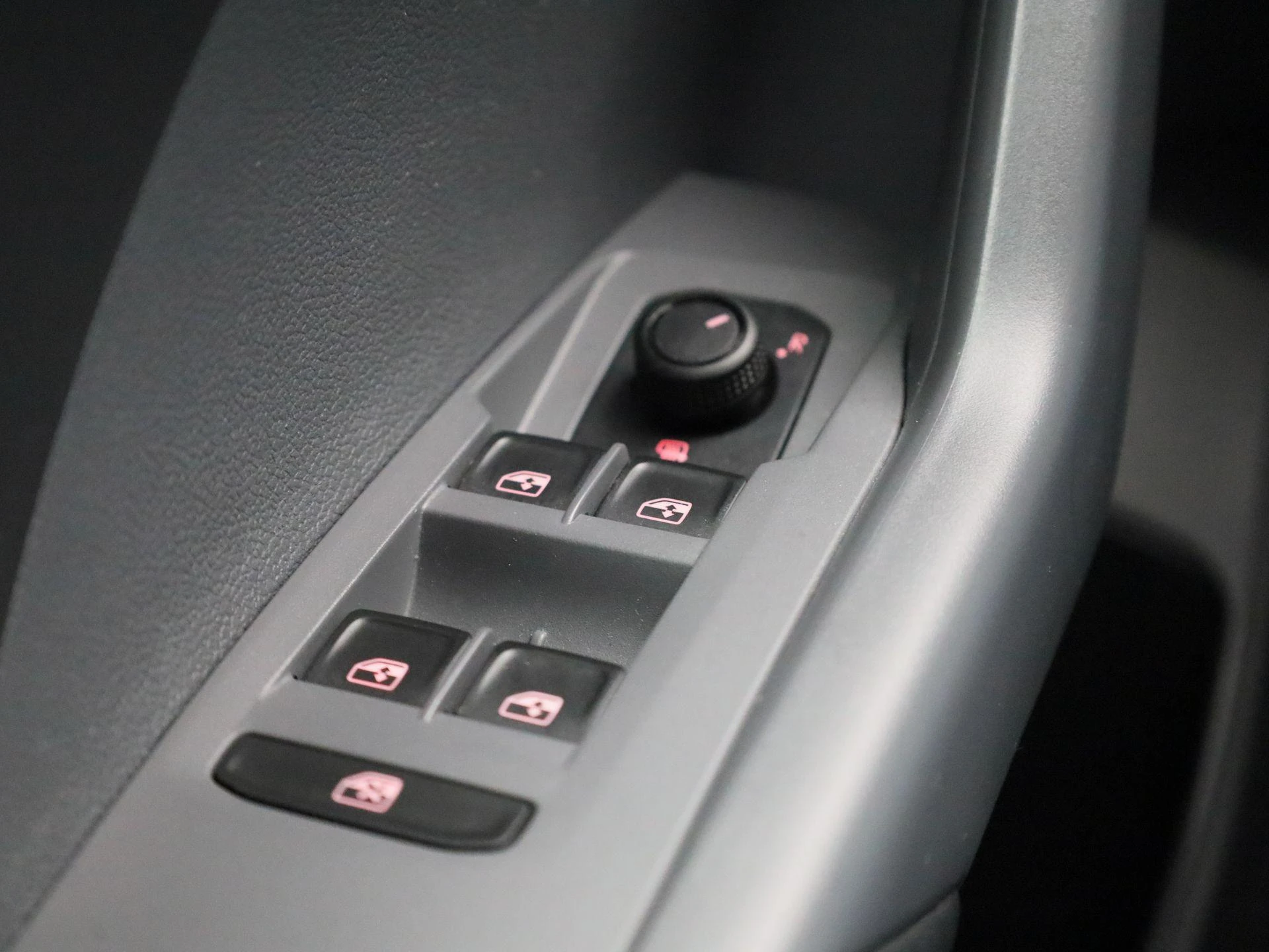 Volkswagen-T-Cross-image-26