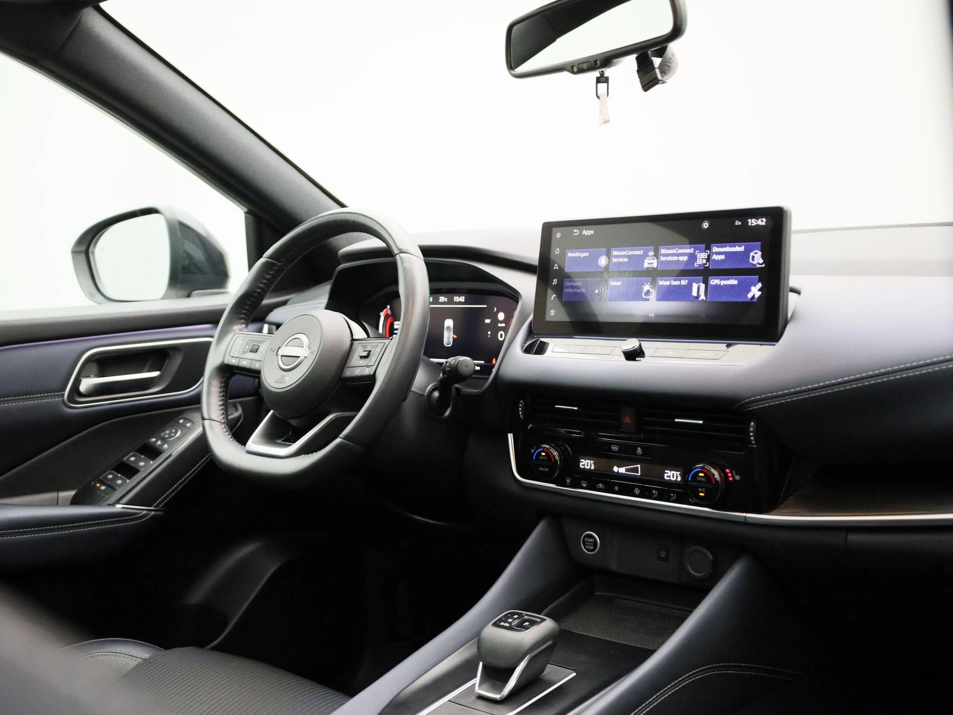 Nissan-QASHQAI-image-37