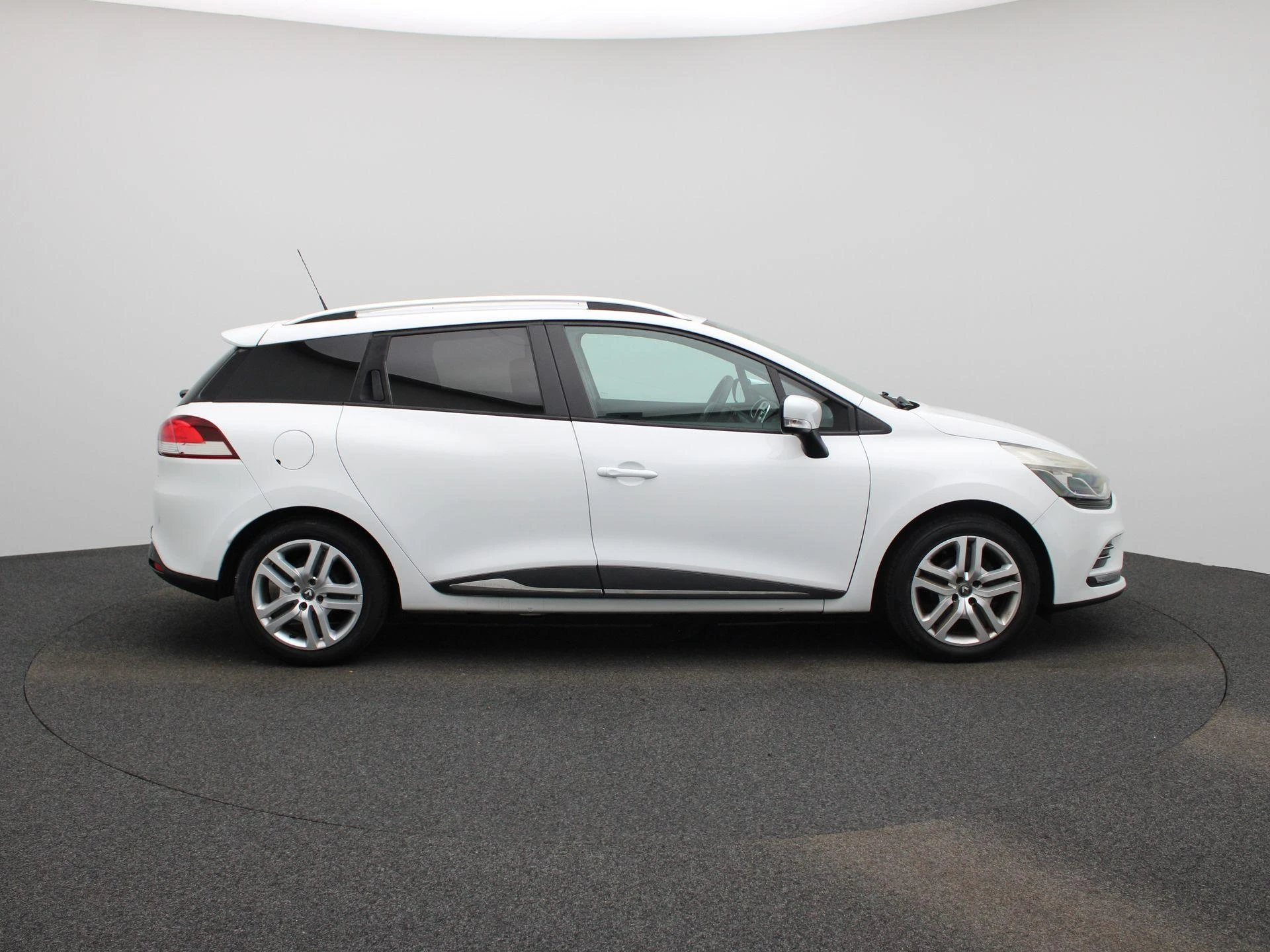 Renault-Clio-image-5