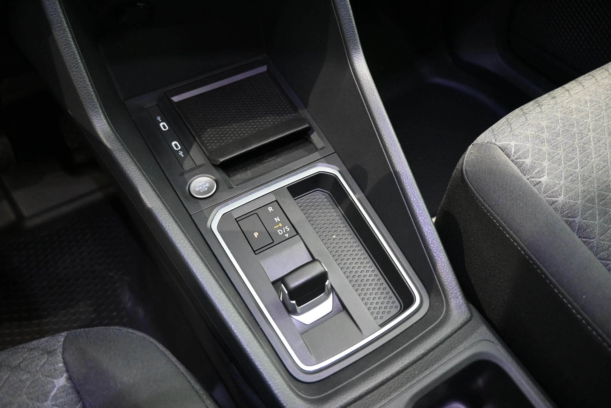 Ford-Transit Connect-image-20