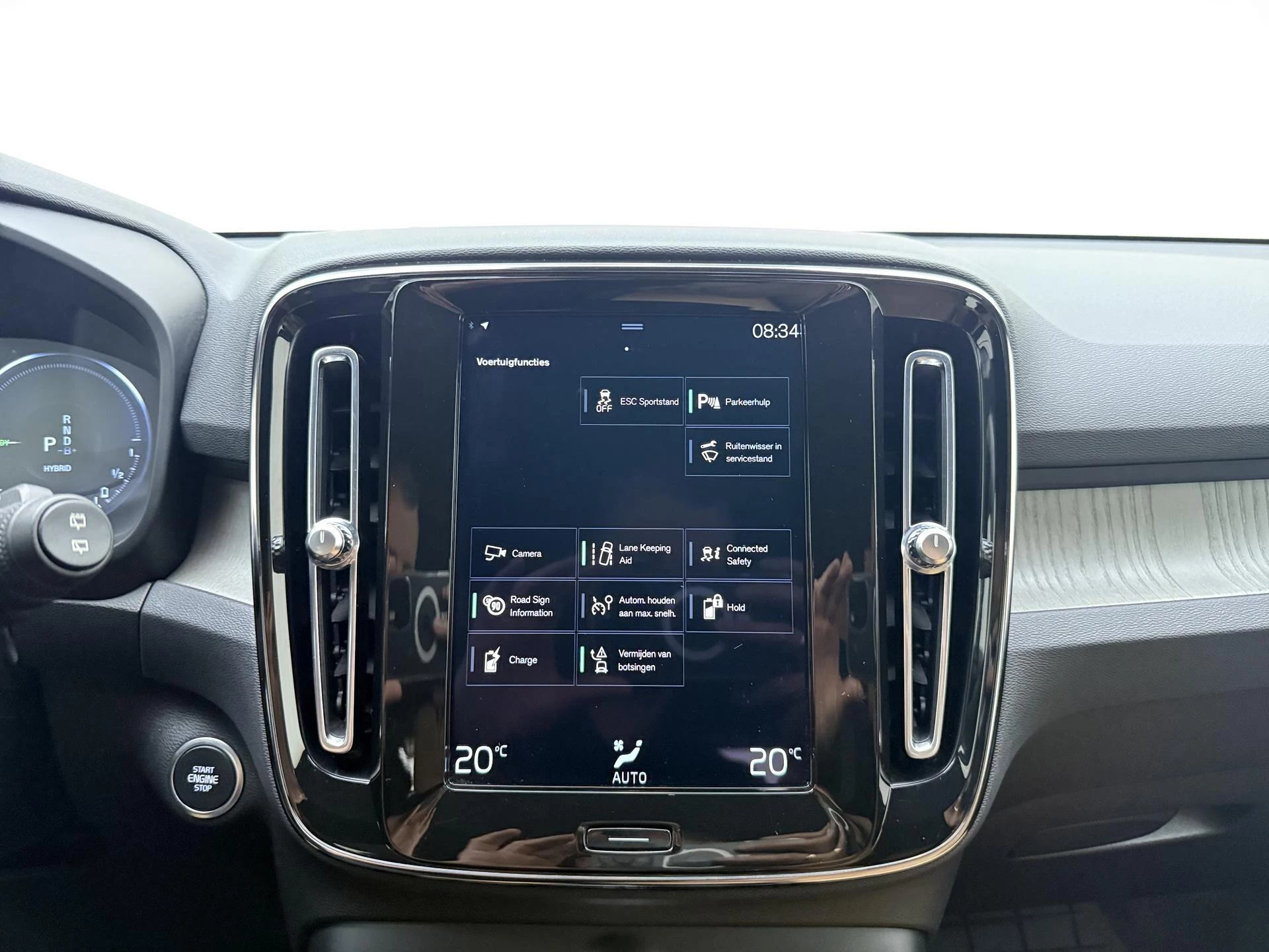 Volvo-XC40-image-26