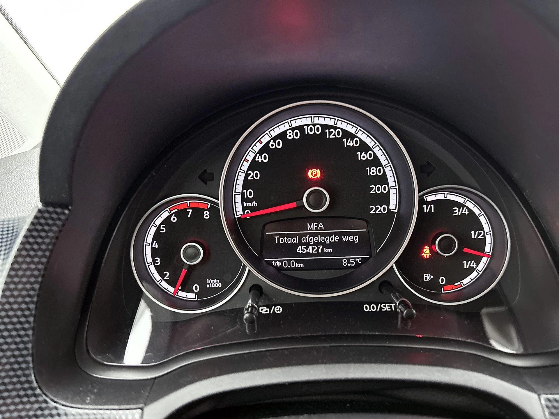 Volkswagen-up!-image-14