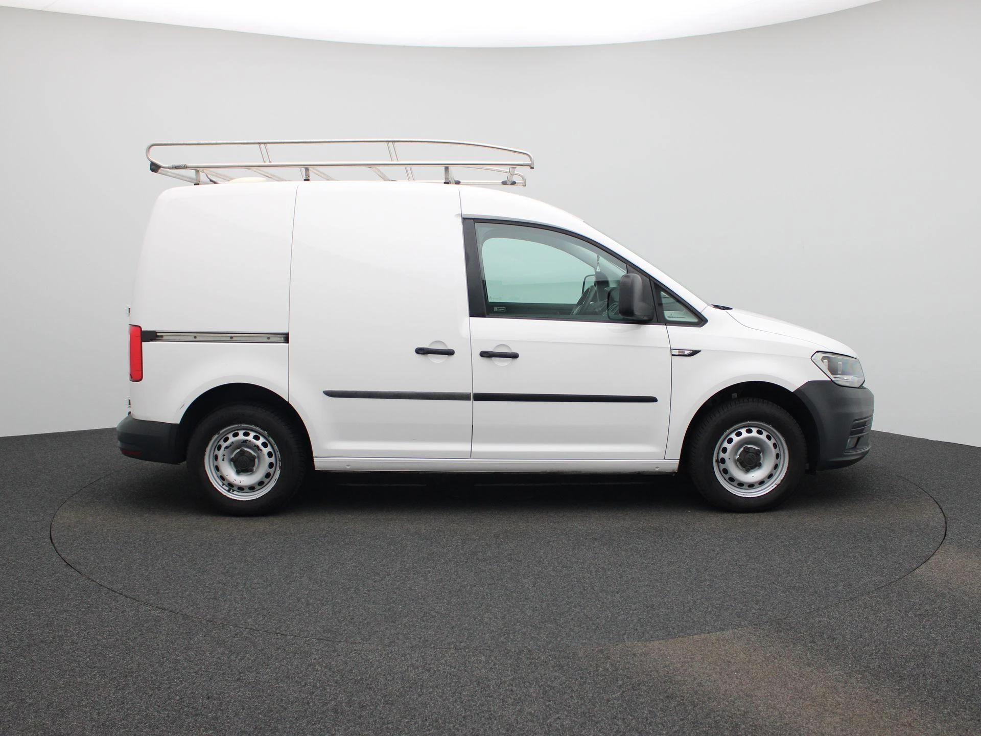 Volkswagen-Caddy-image-5