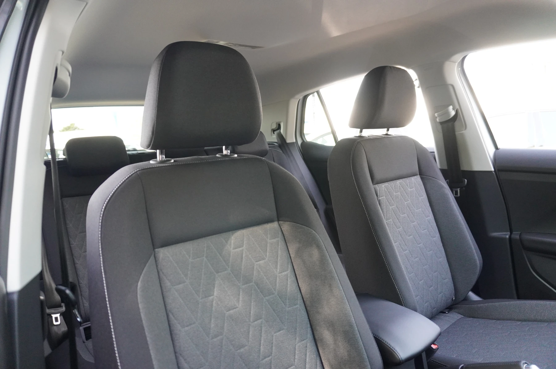 Volkswagen-T-Cross-image-8