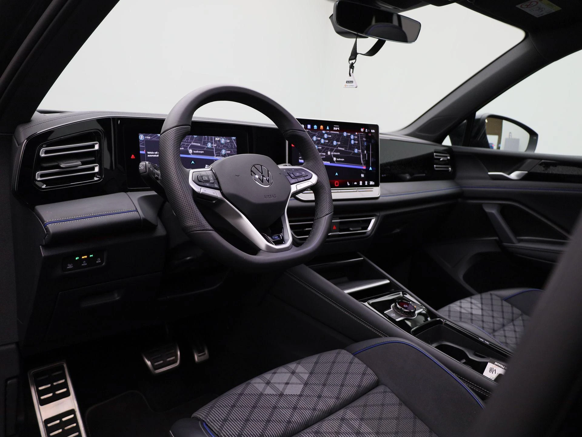 Volkswagen-Tiguan-image-38