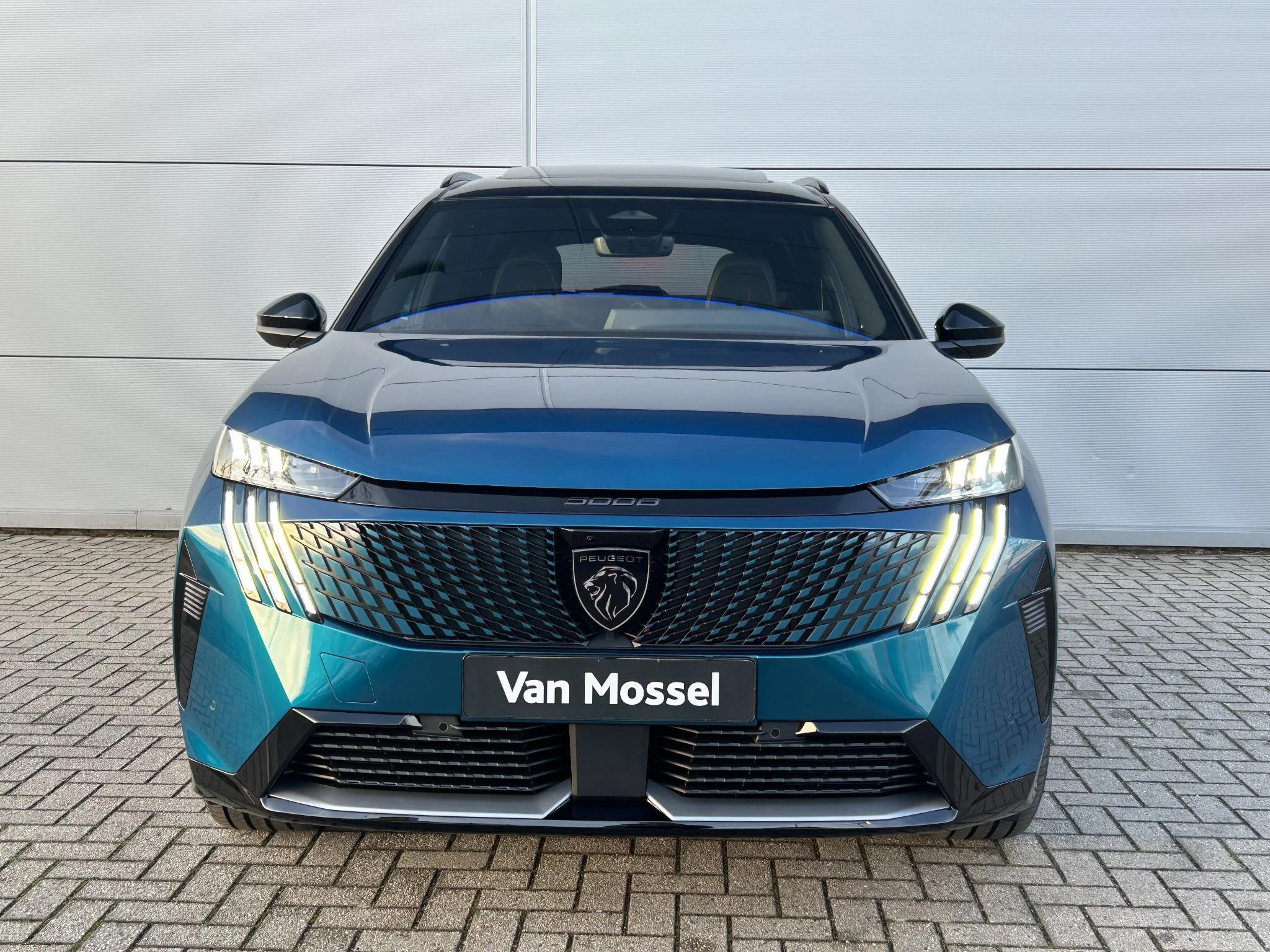 Peugeot-e-5008-image-5
