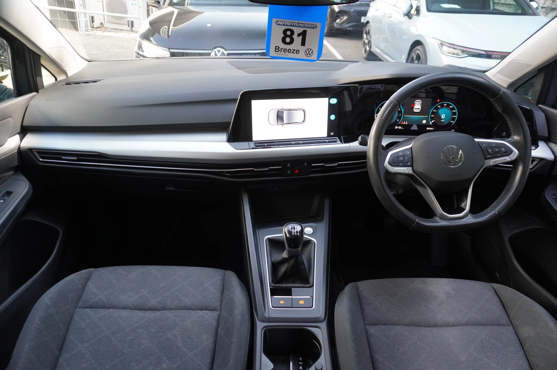 Volkswagen-Golf-image-7