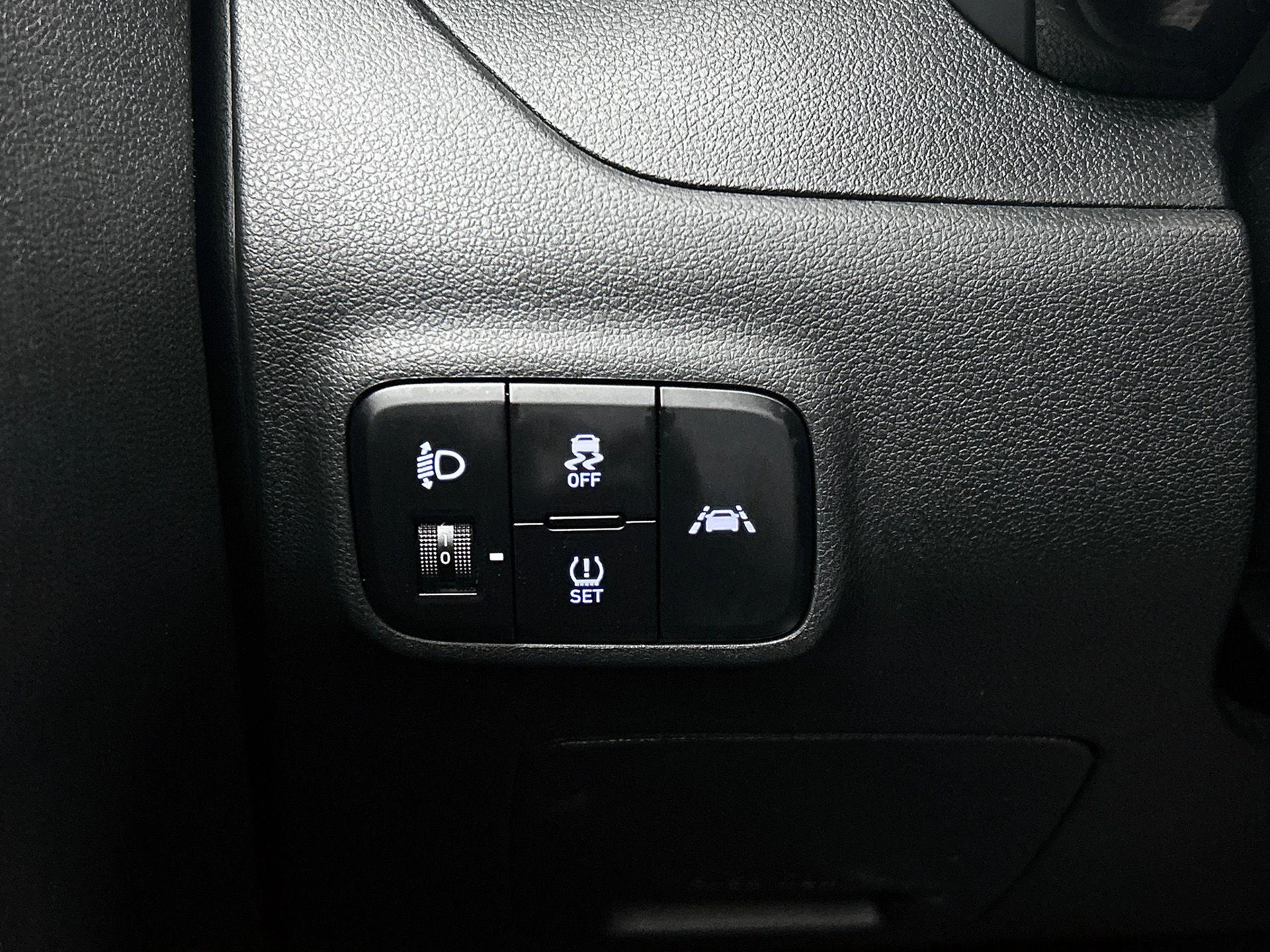 Hyundai-i10-image-23