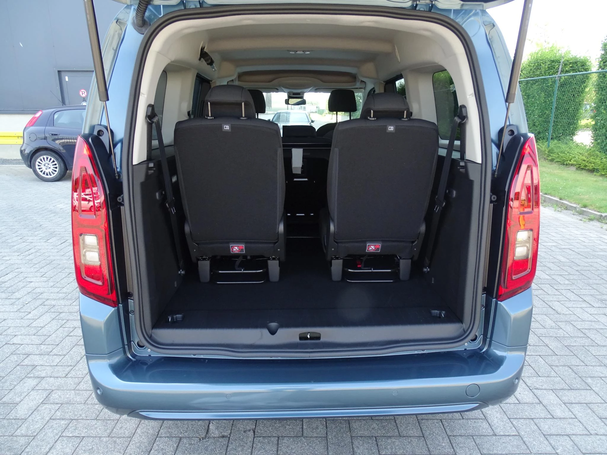 Fiat Qubo L 1.5 BlueHDI 130 S&S AT La Prima Long+7 seats+gps+c