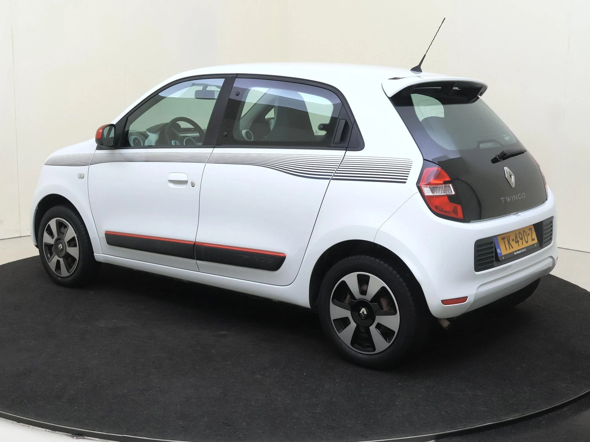 Renault-Twingo-image-2
