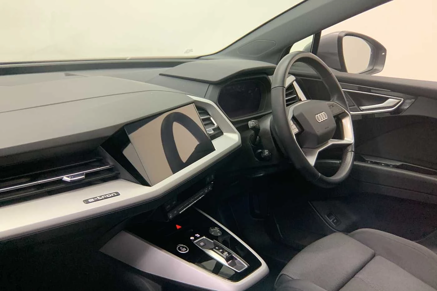 Audi-Q4 e-tron-image-11