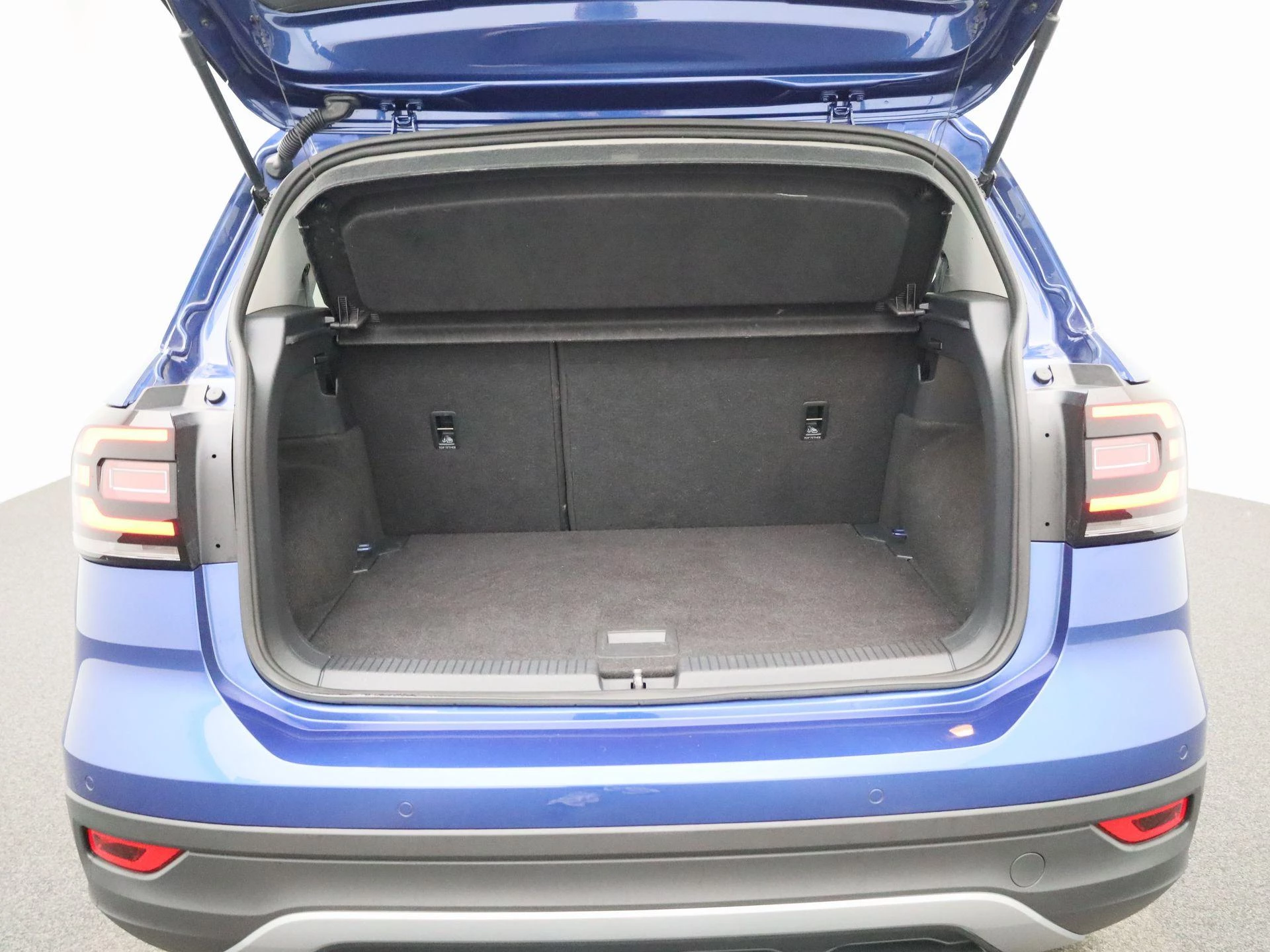 Volkswagen-T-Cross-image-9