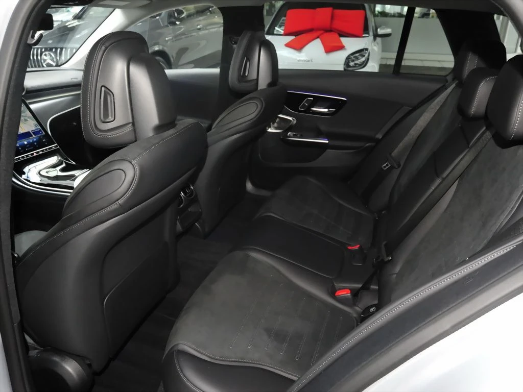 Mercedes-Benz-C-Klasse 300 e-image-13
