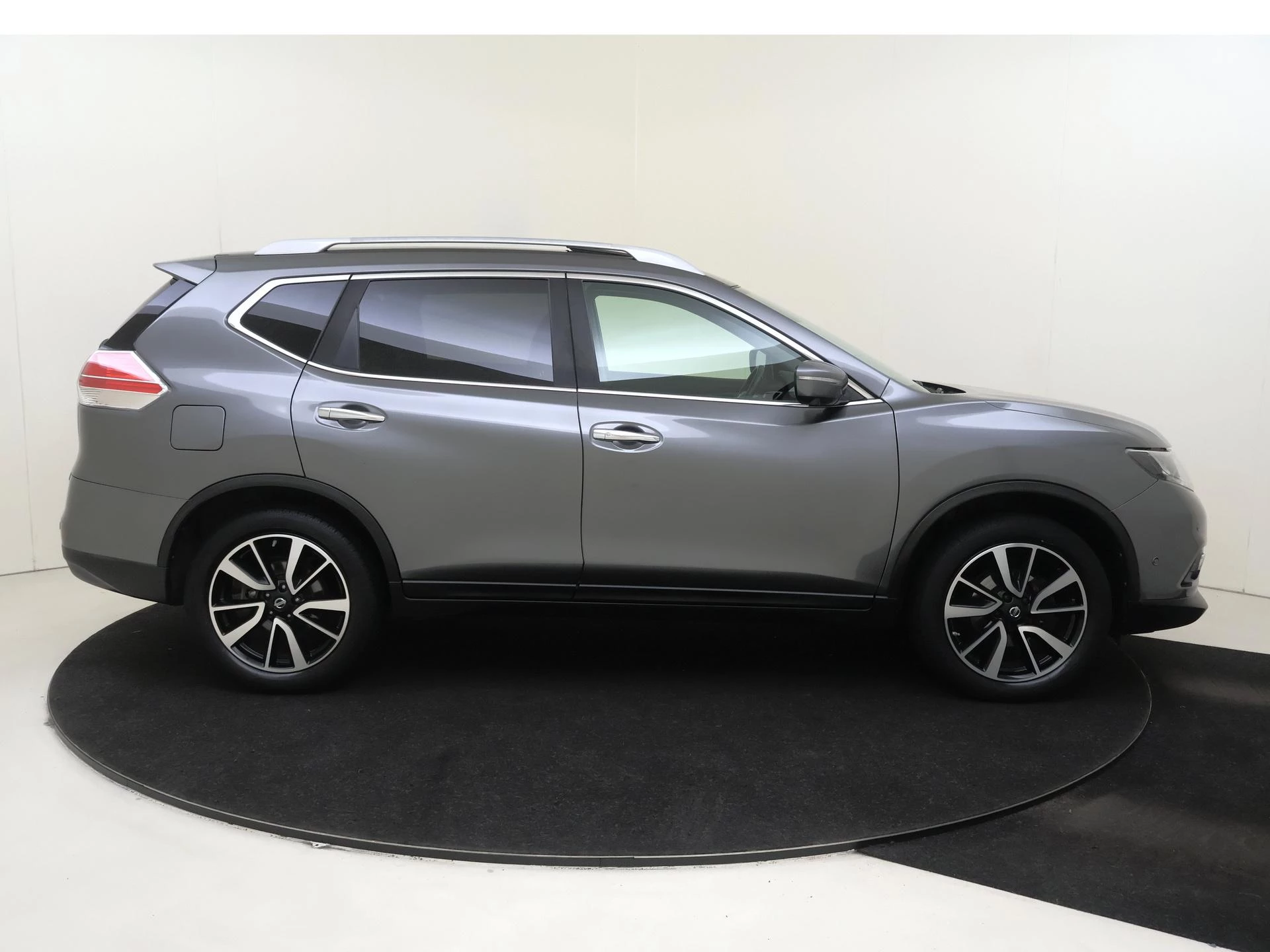 Nissan-X-Trail-image-8