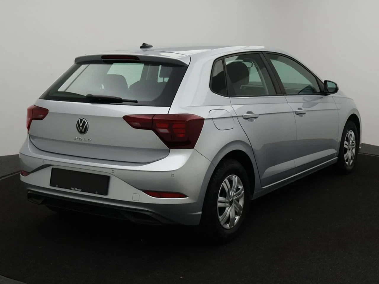 Volkswagen-Polo-image-6