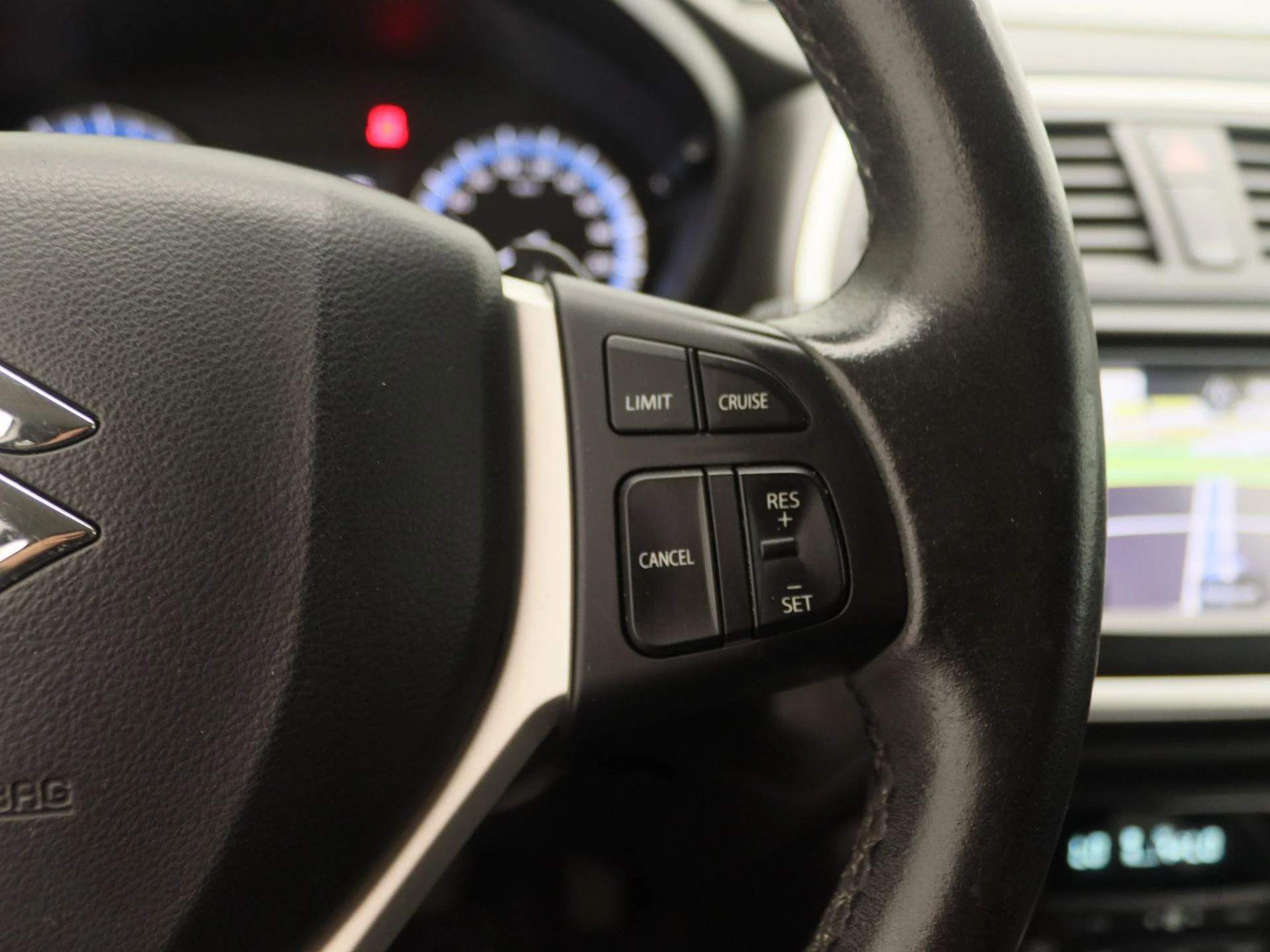 Suzuki-S-Cross-image-18