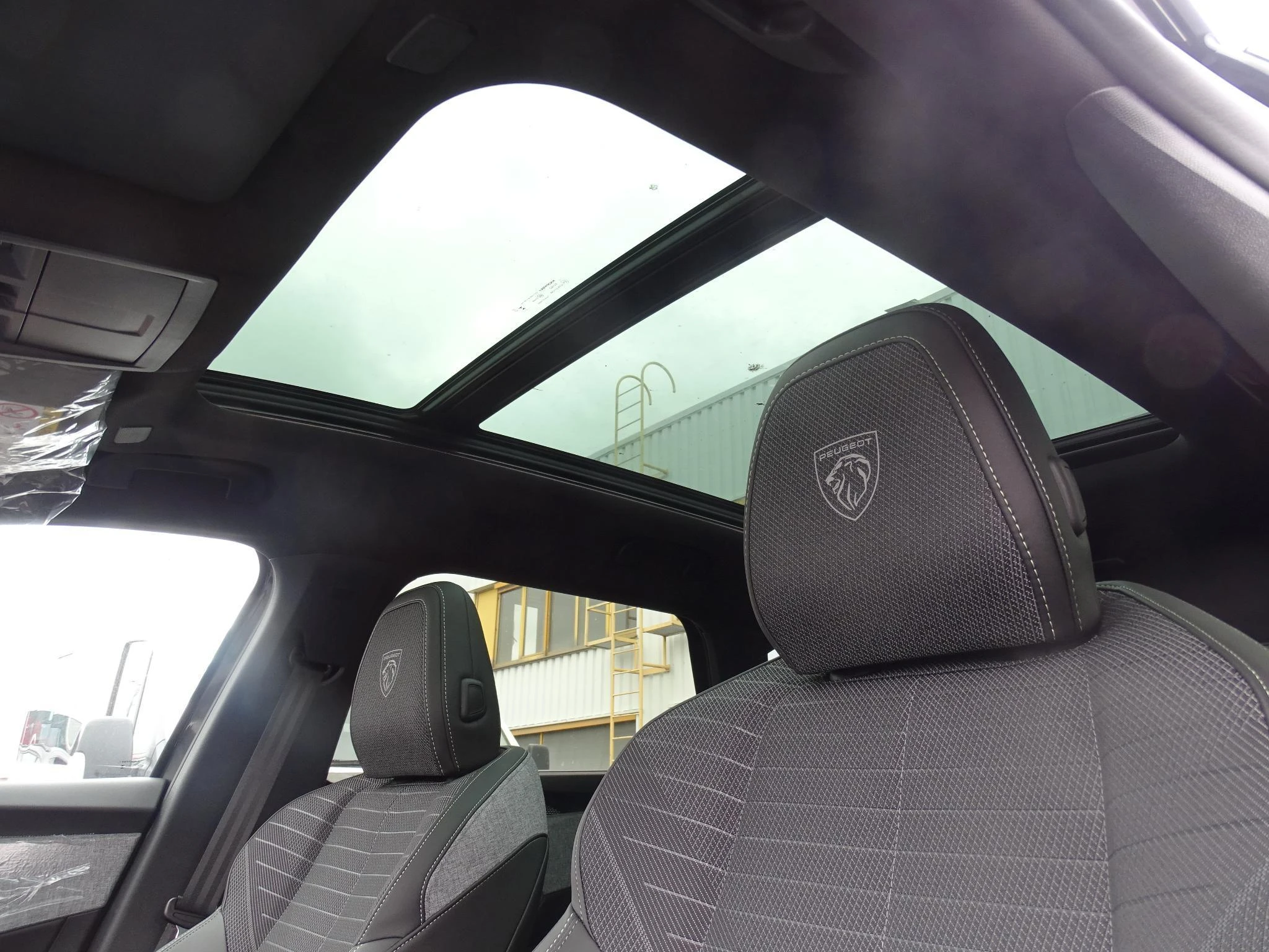 Peugeot-5008-image-17