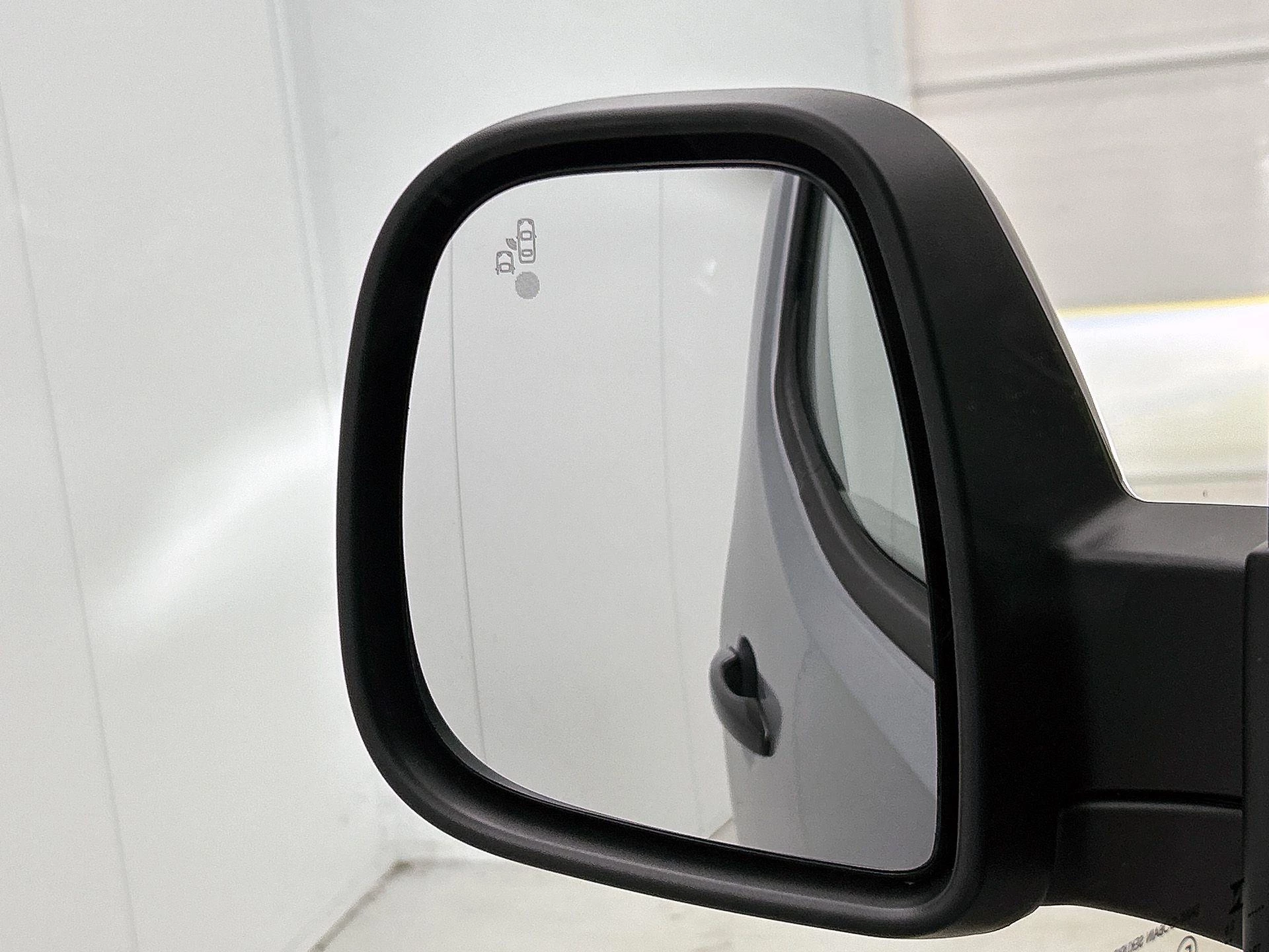 Opel-Combo-e-image-23