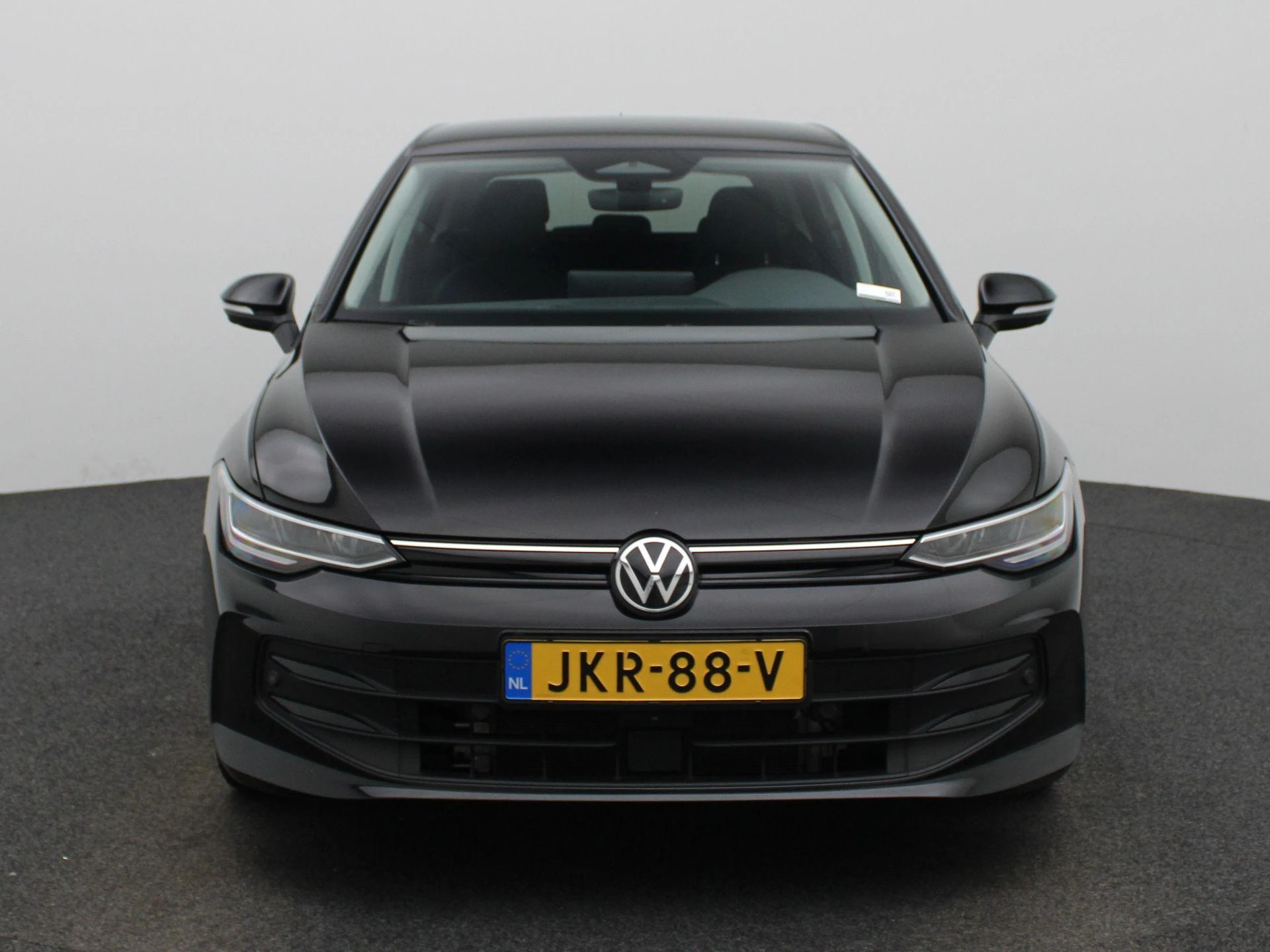 Volkswagen-Golf-image-2