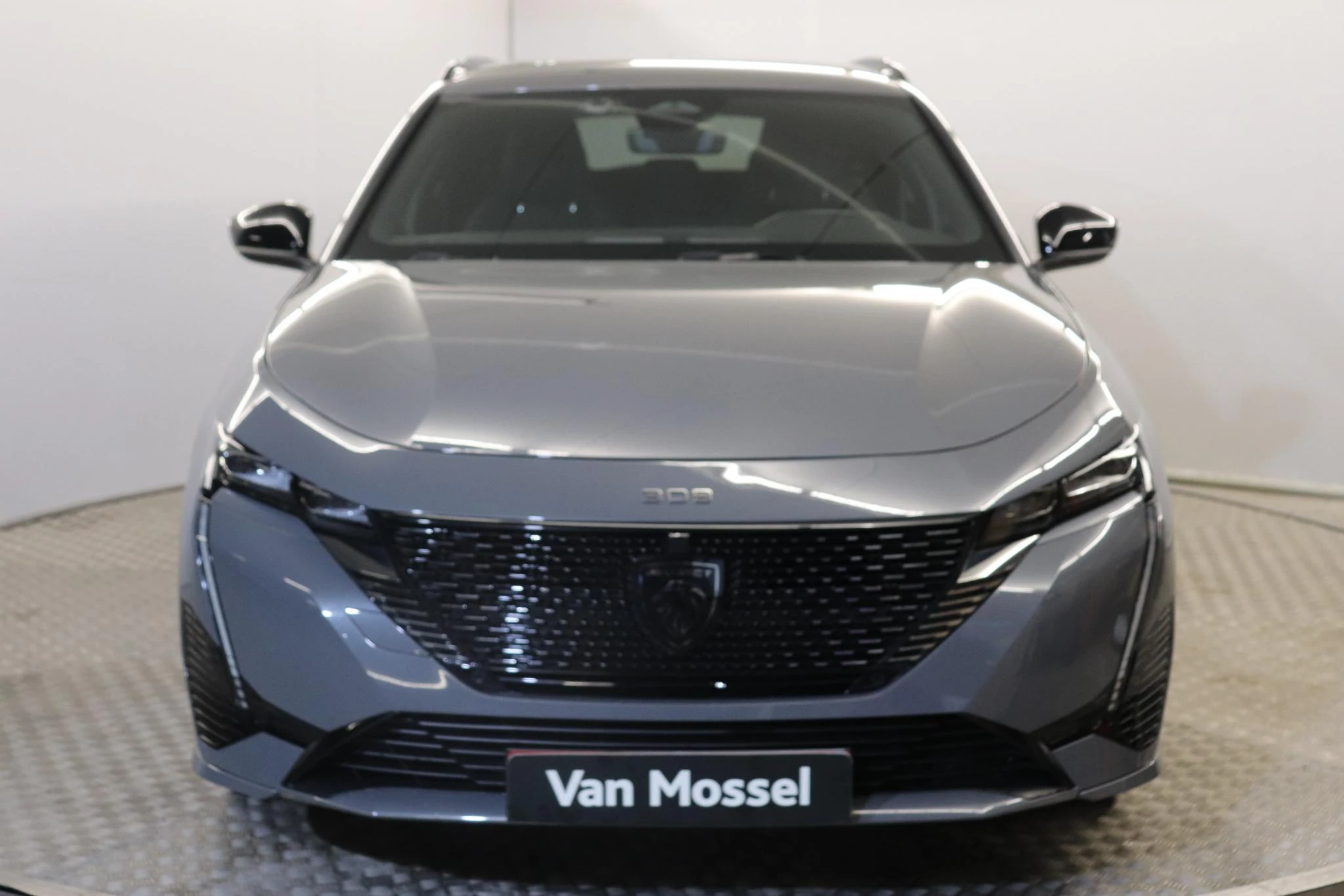 Peugeot-e-308-image-1