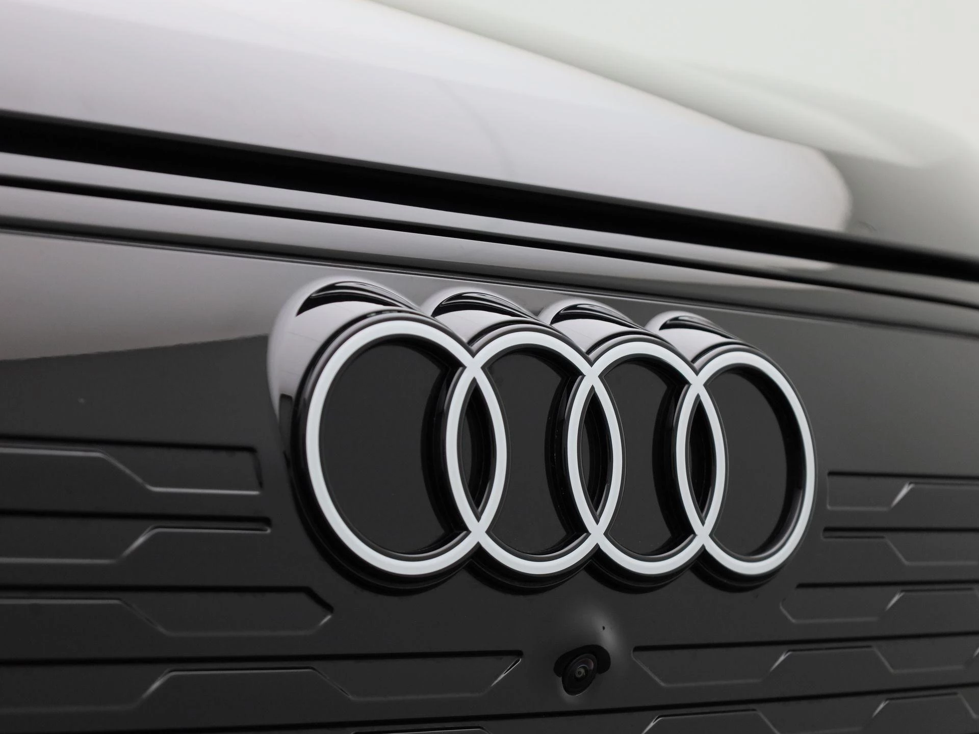 Audi-Q6 e-tron-image-50