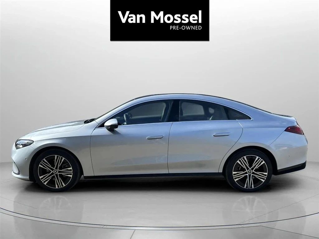 Mercedes-Benz-CLA-image-7