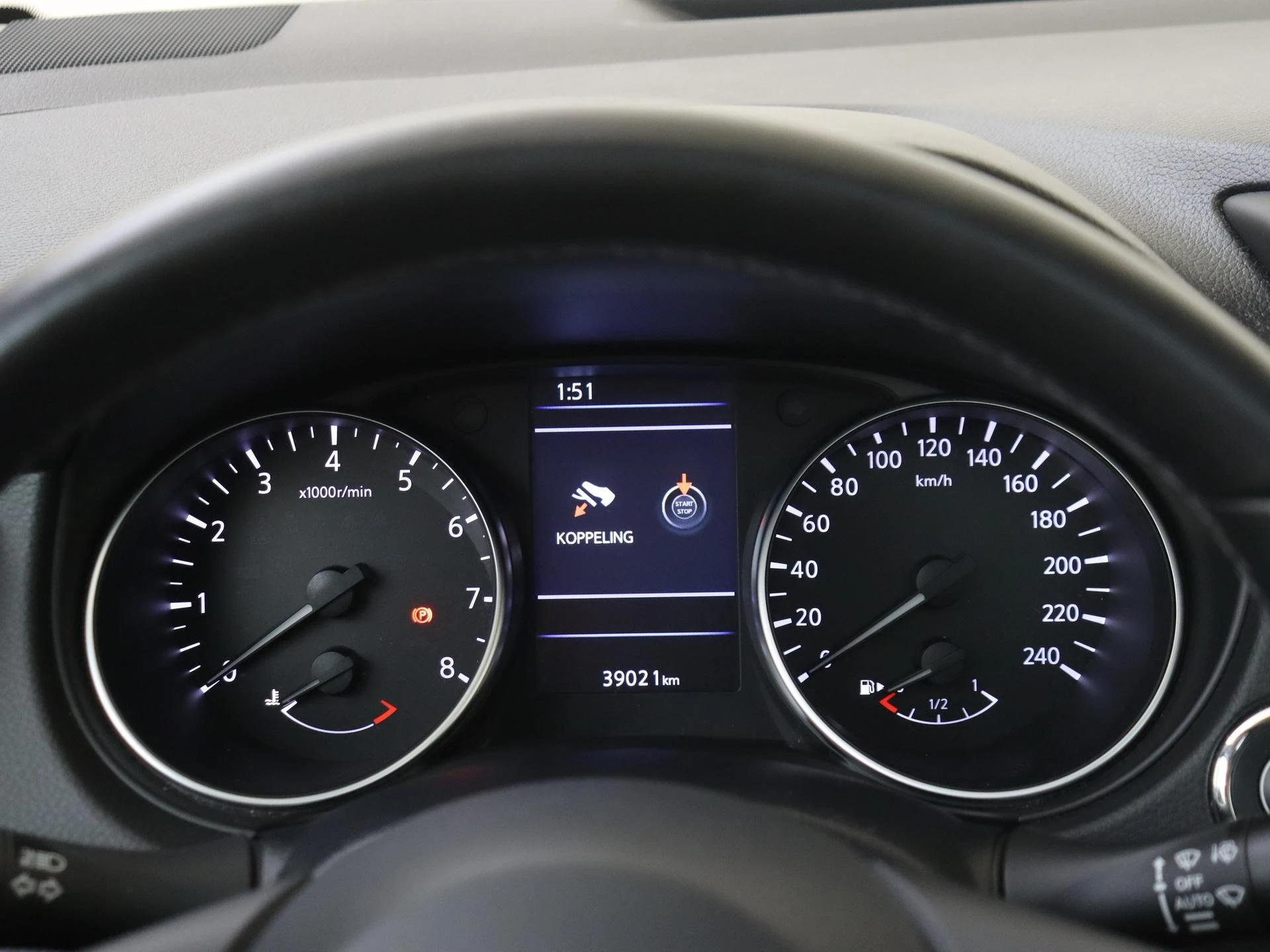 Nissan-QASHQAI-image-10