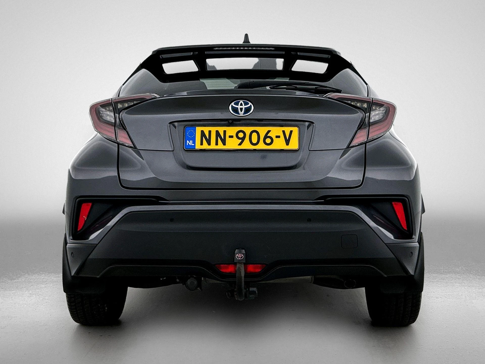Toyota-C-HR-image-2