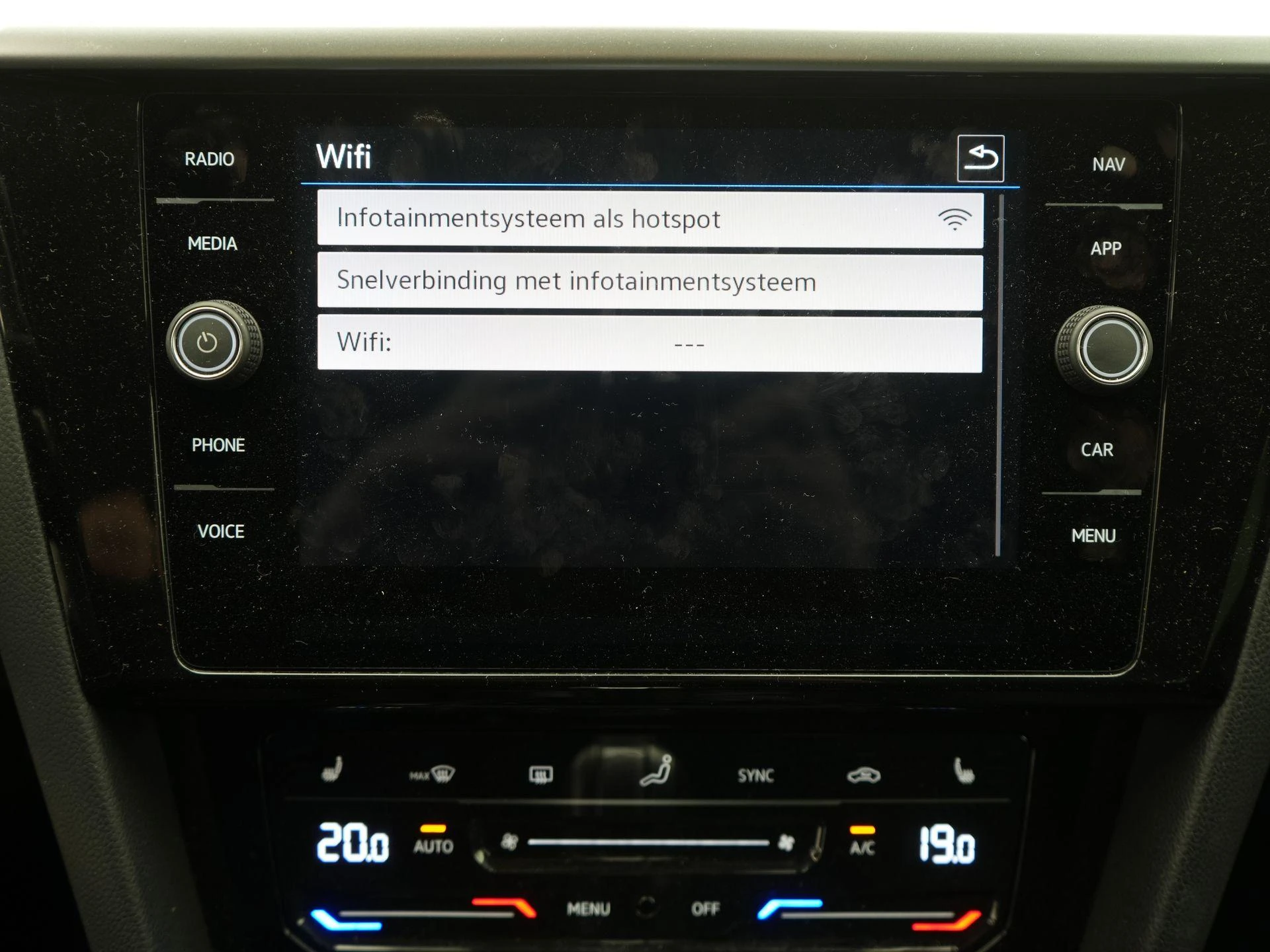 Volkswagen-Arteon-image-18