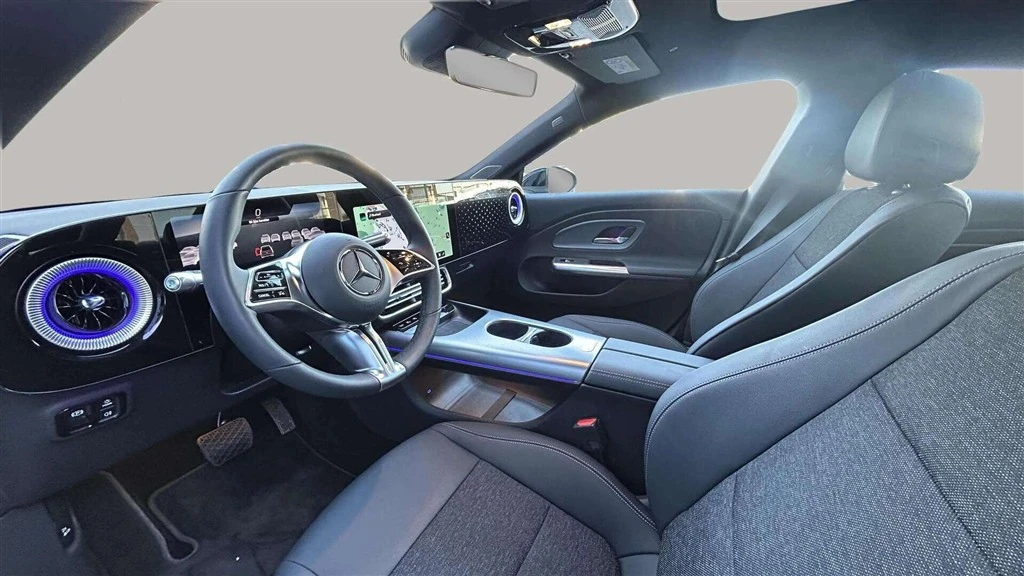 Mercedes-Benz-CLA-image-9
