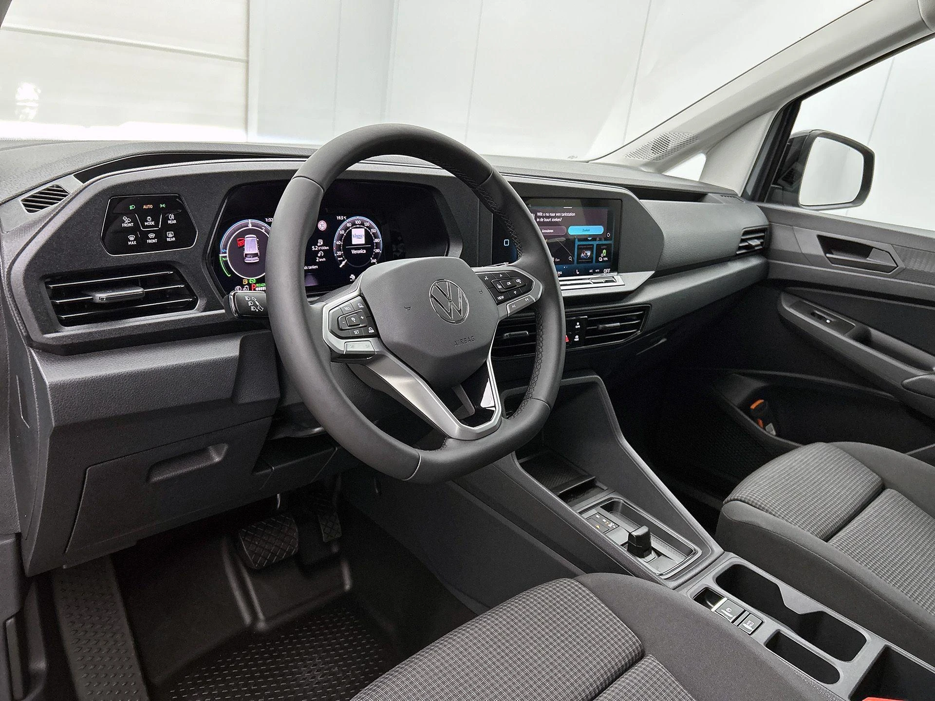 Volkswagen-Caddy-image-20