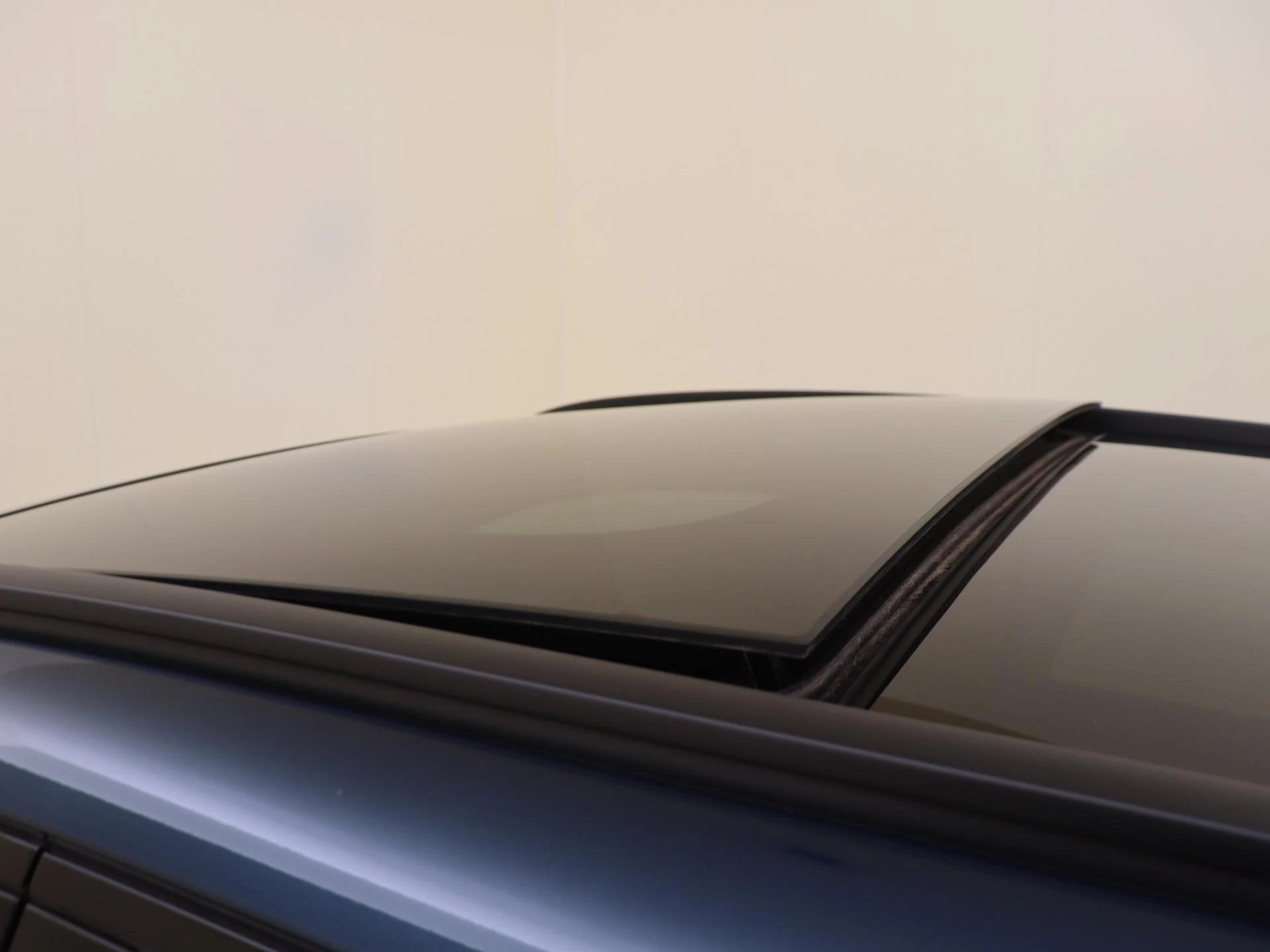 Mercedes-Benz-GLA-image-28