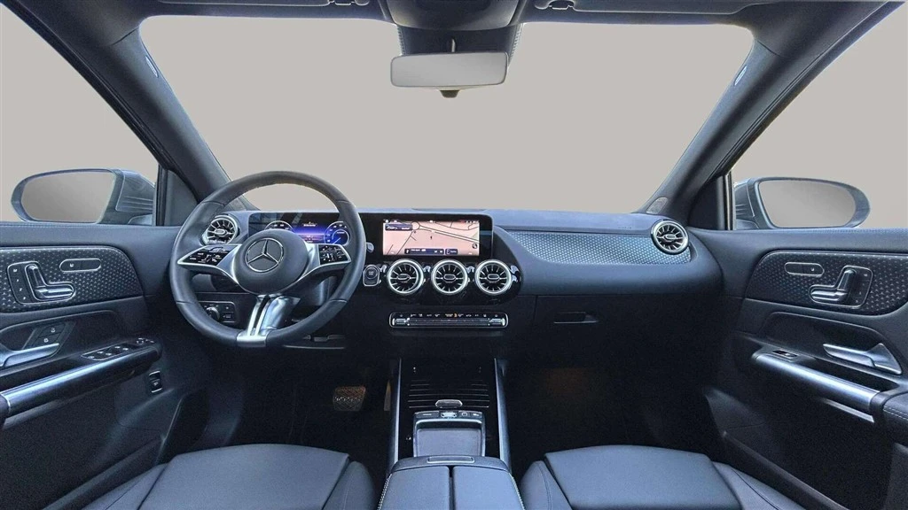 Mercedes-Benz-EQA-image-12