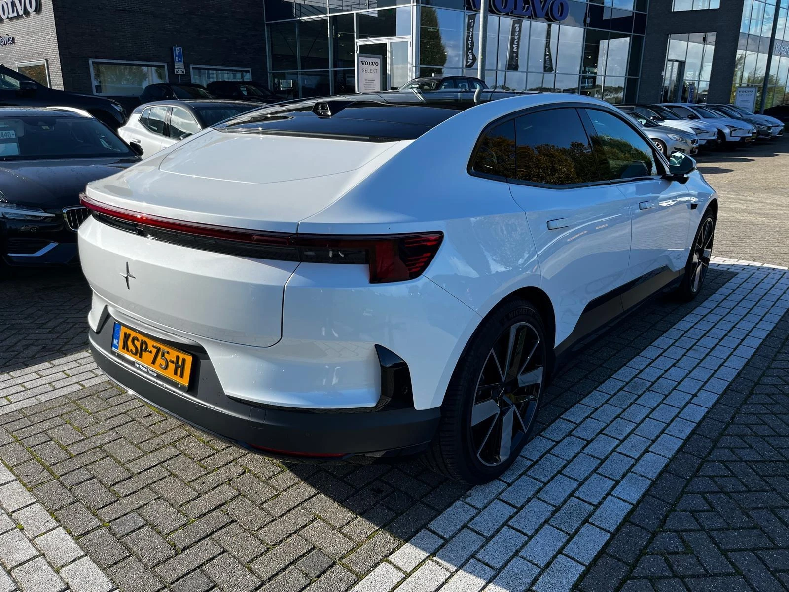 Polestar-4-image-2