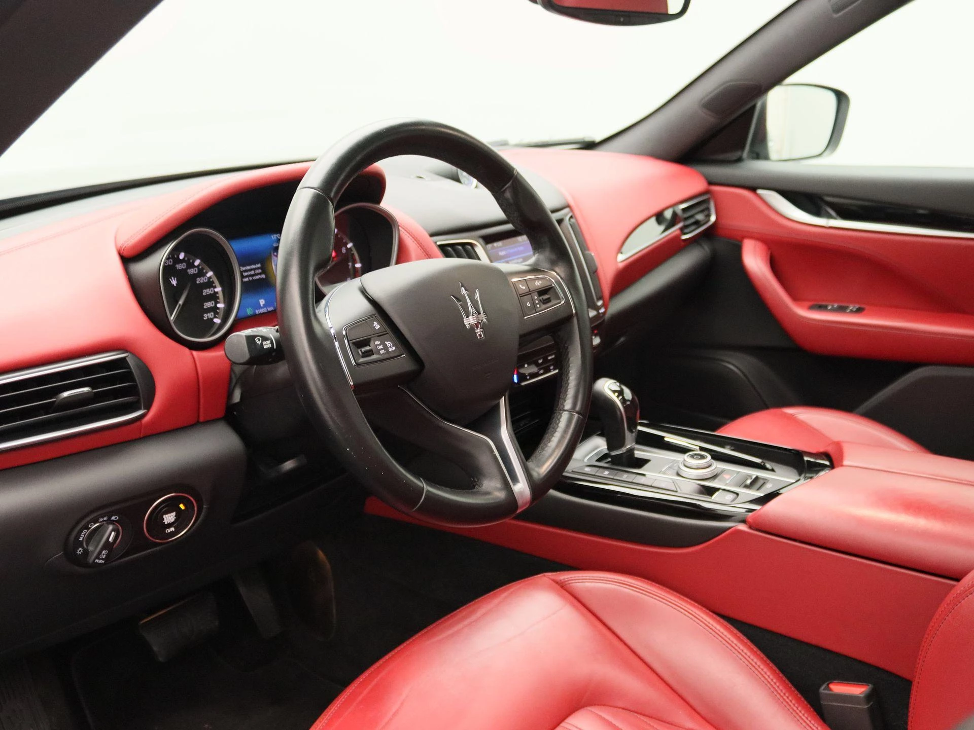 Maserati-Levante-image-22